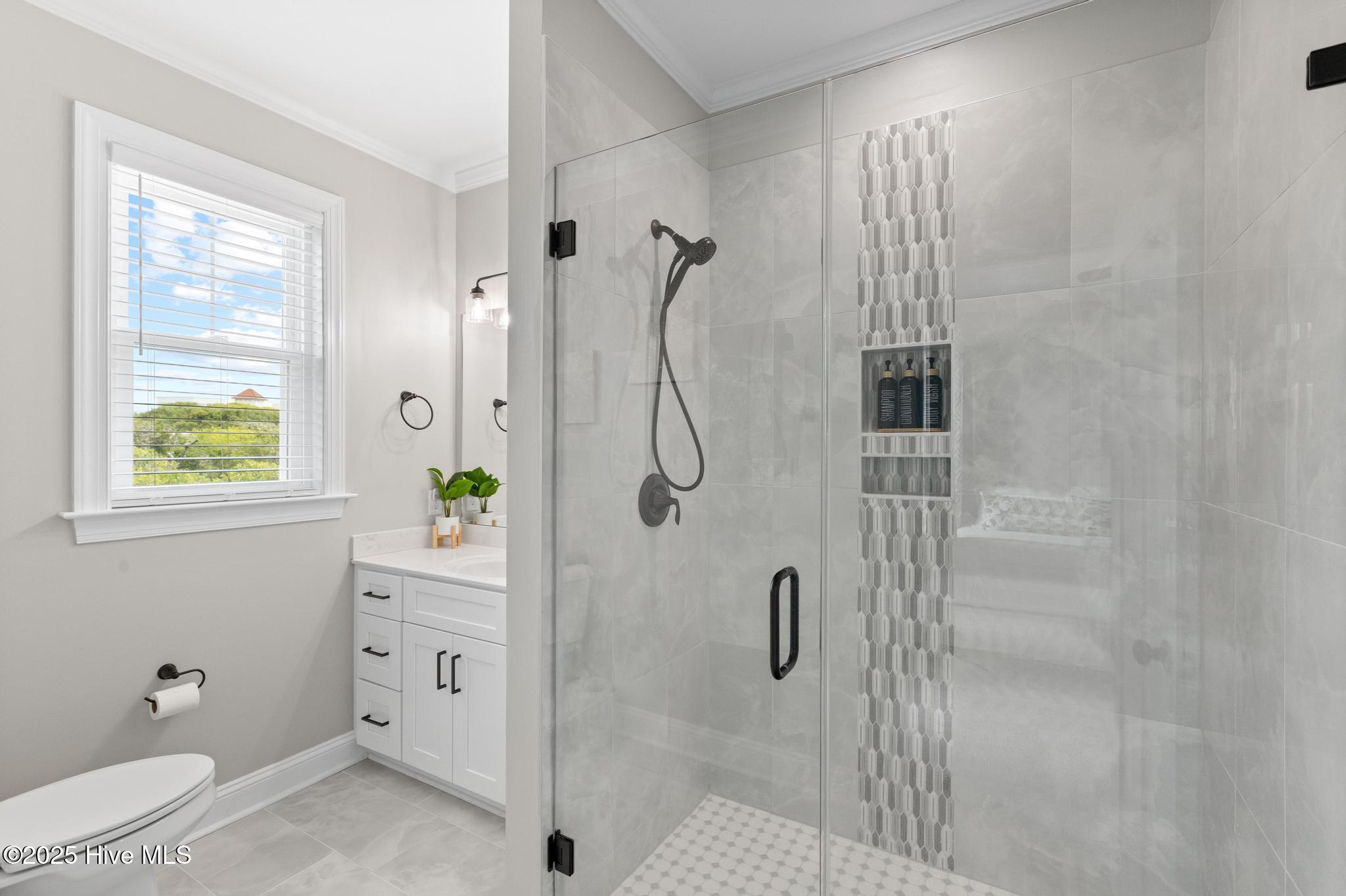 100511238 | Photo 28