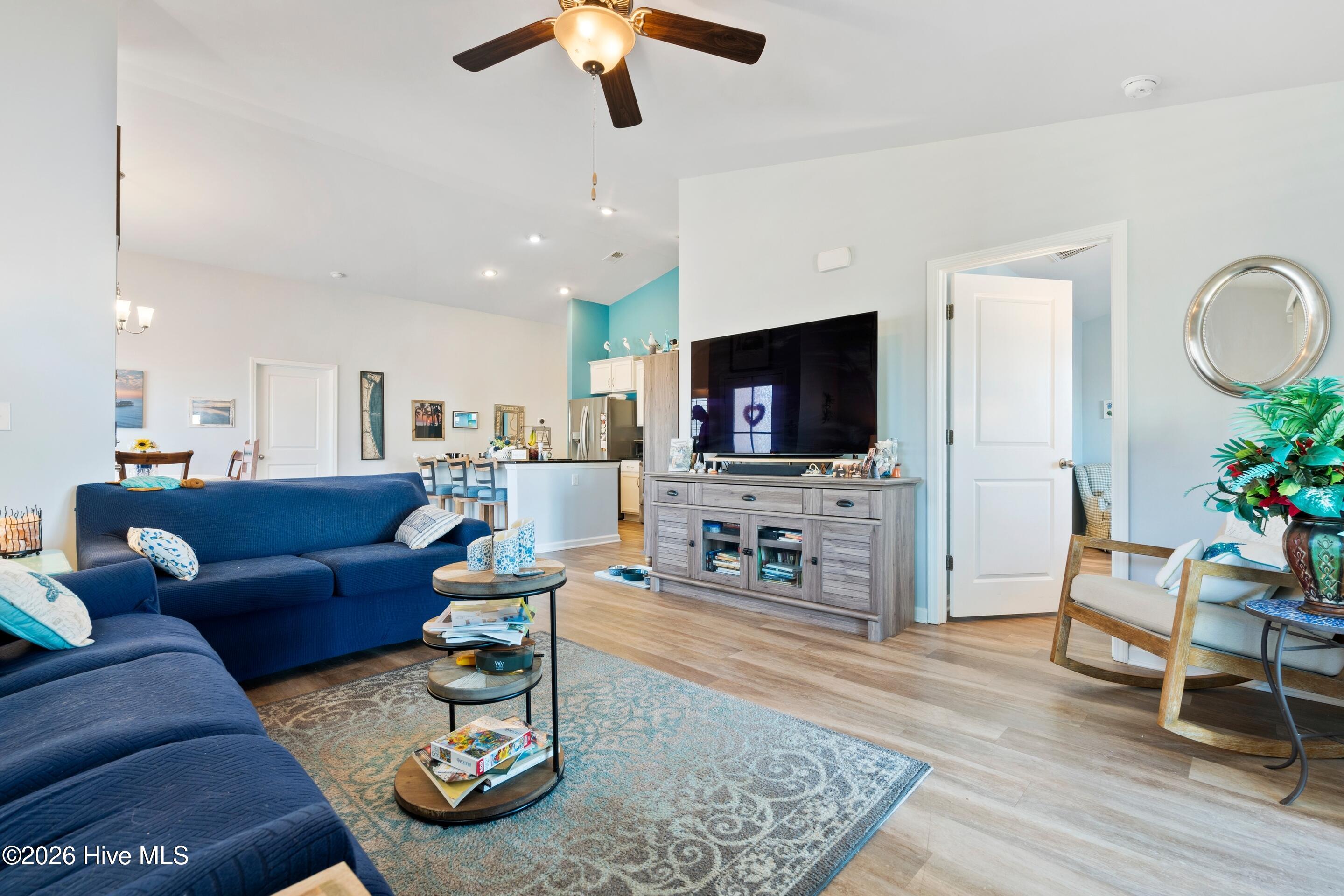 100552901 | Photo 17