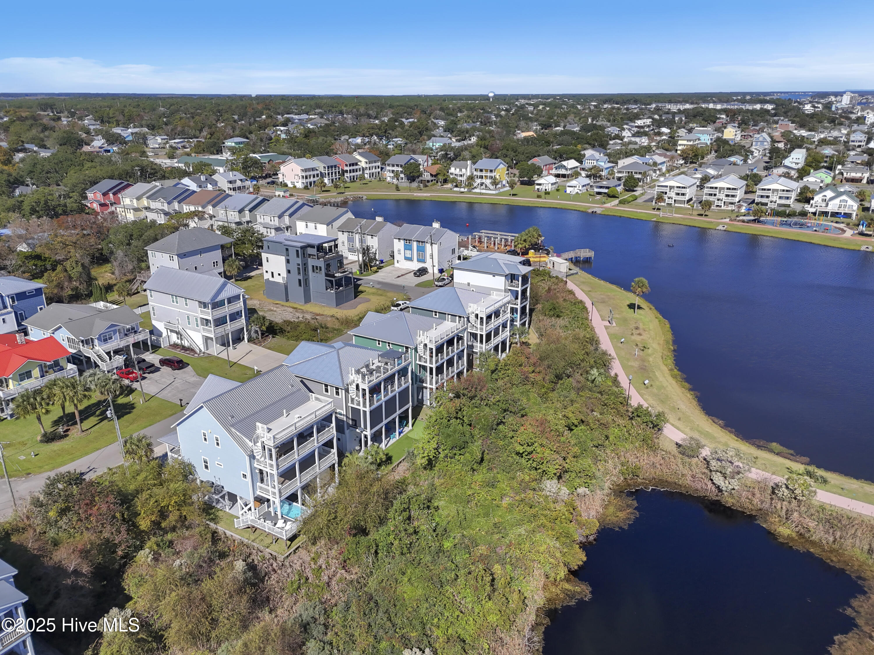 100540464 | Photo 79