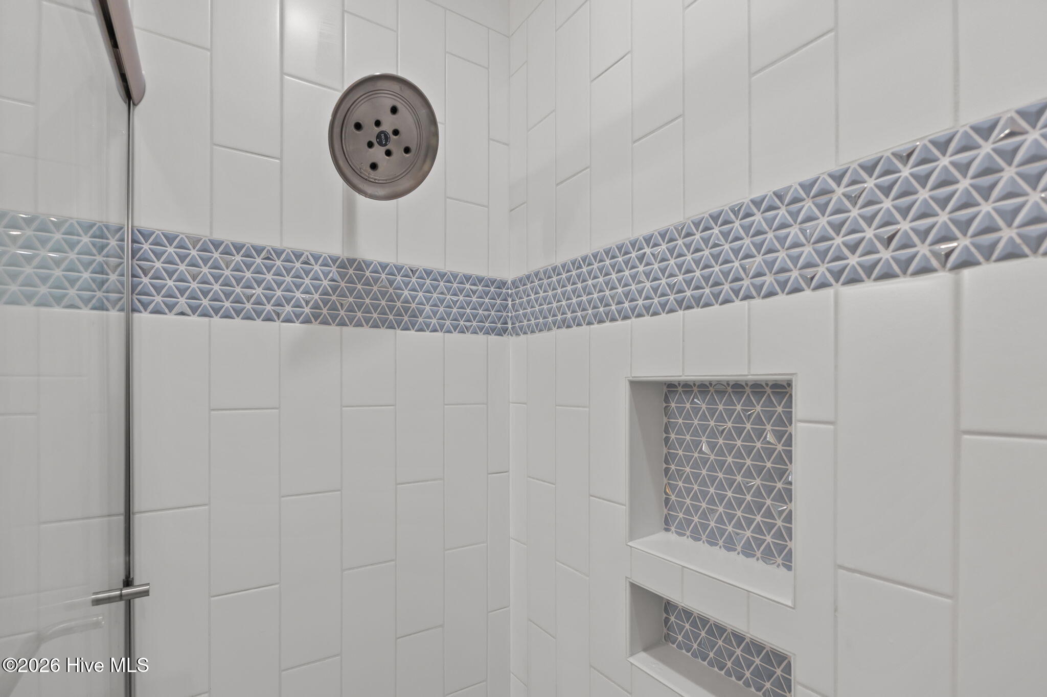 100553636 | Photo 14