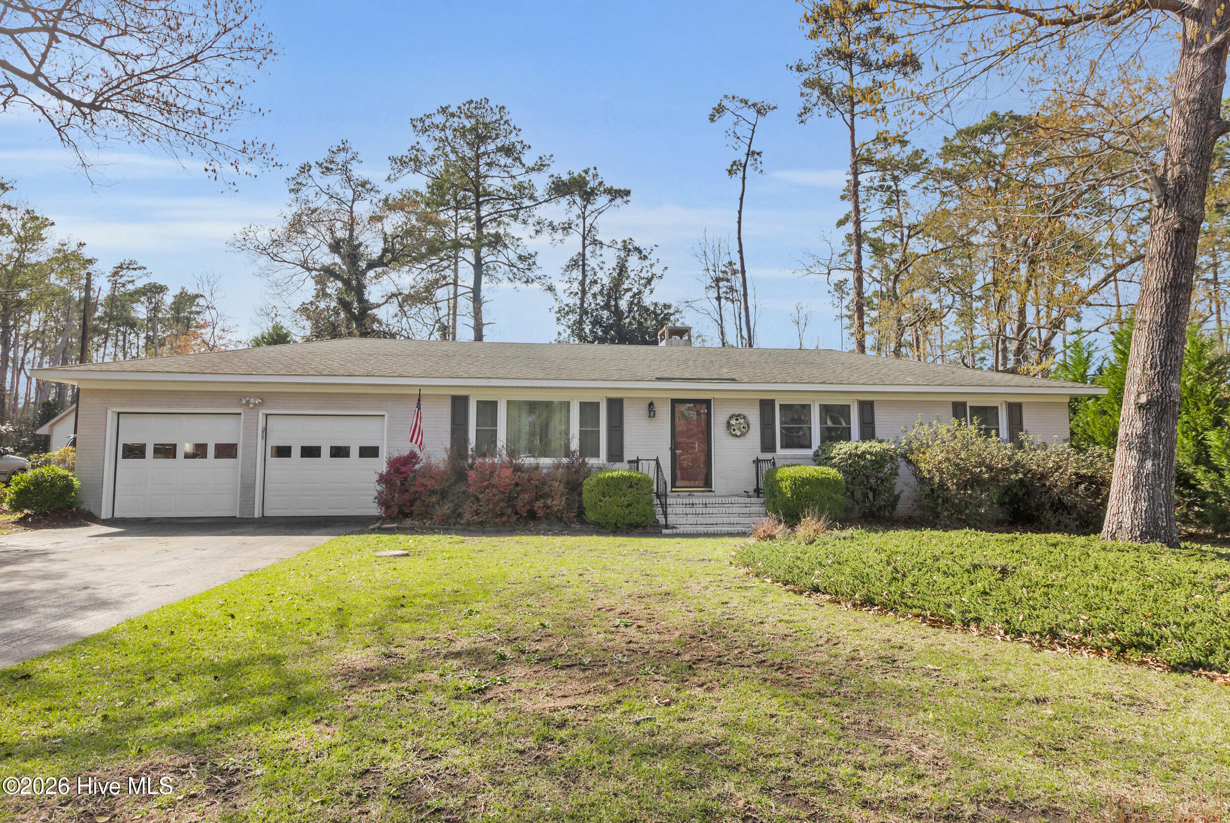 609 Edgehill Road,Trent Woods