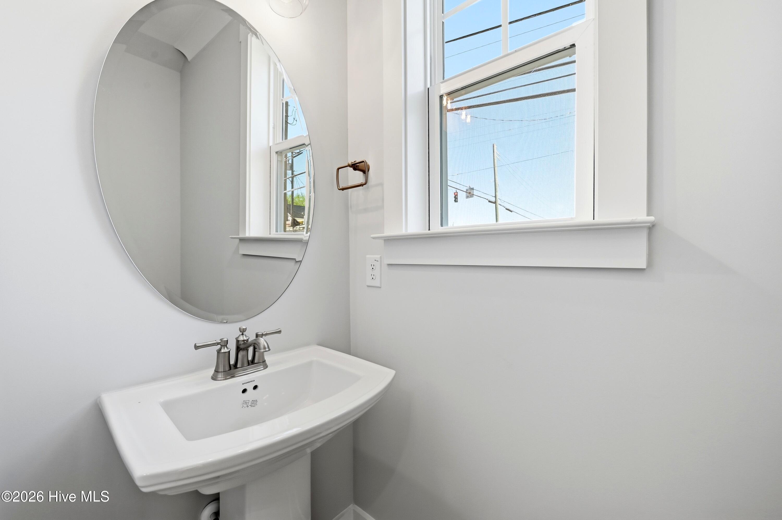 100566798 | Photo 18