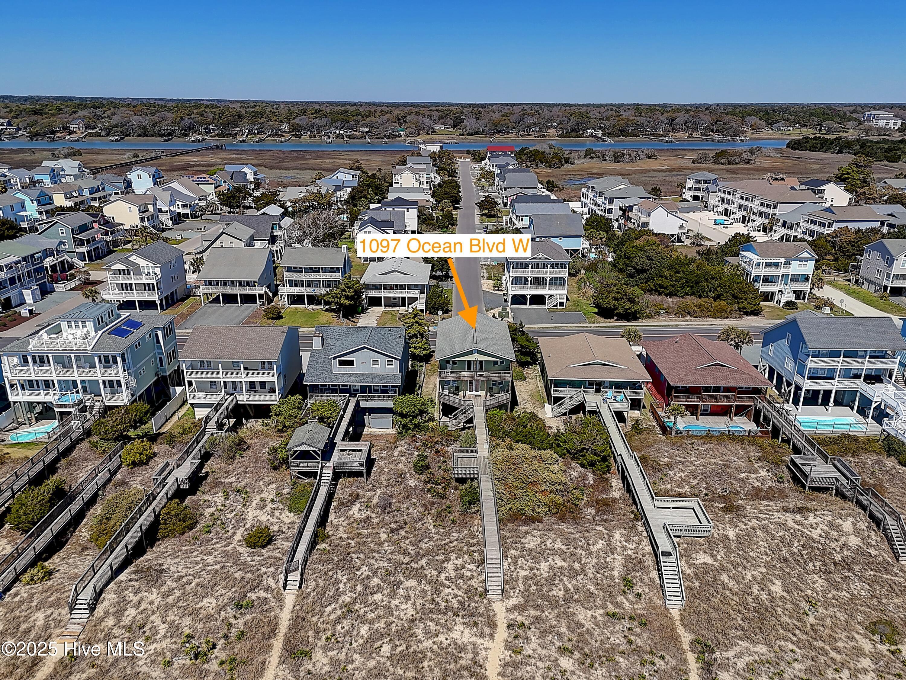 100497729 | Photo 42