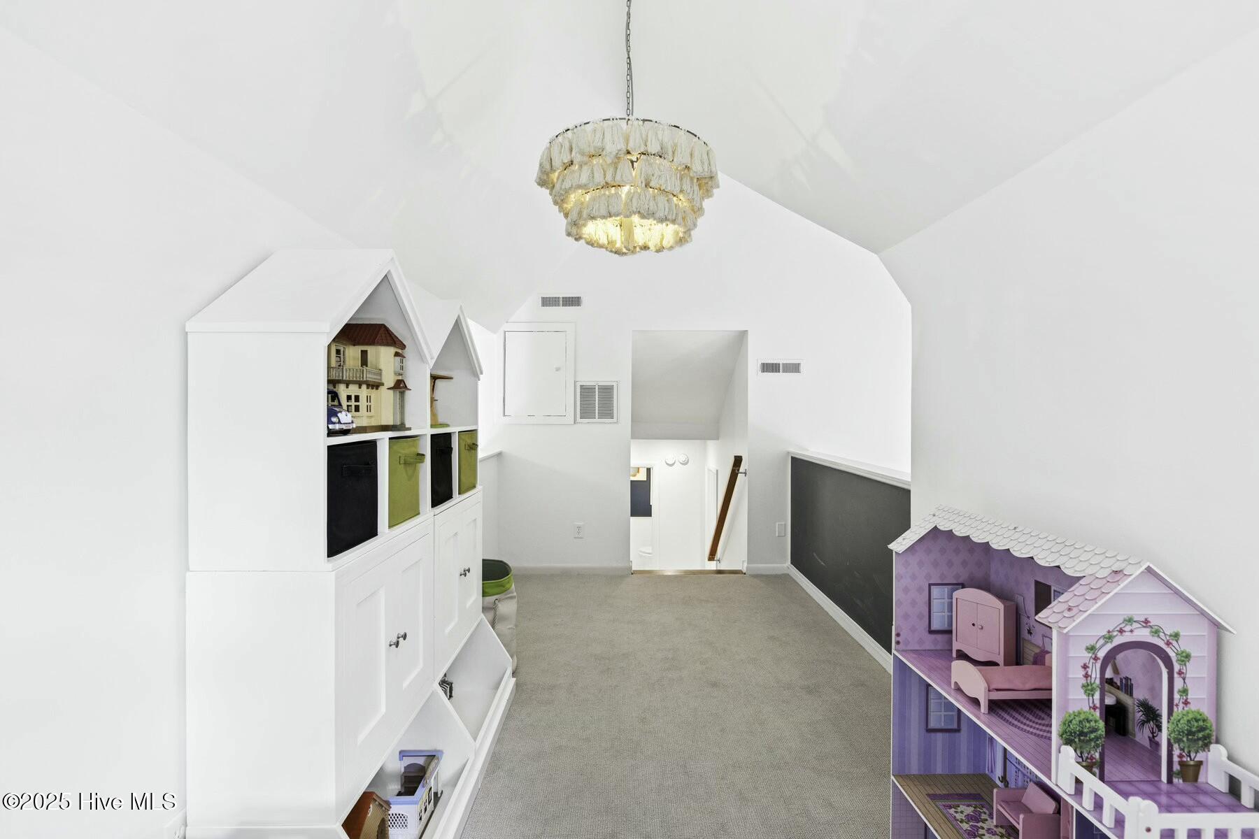 100555228 | Photo 52