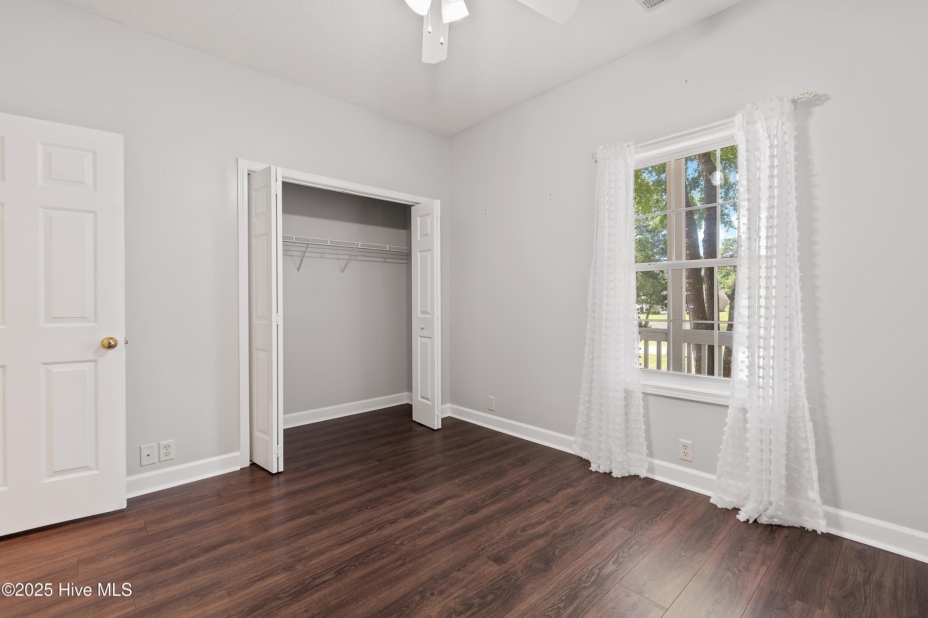 100509248 | Photo 26