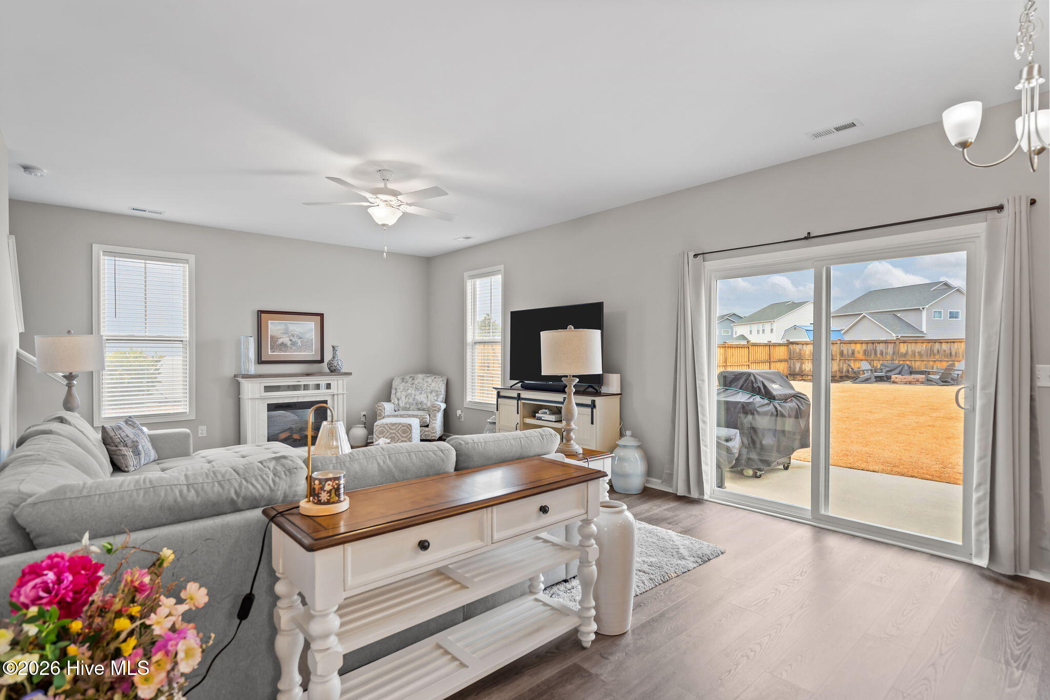 100555693 | Photo 17