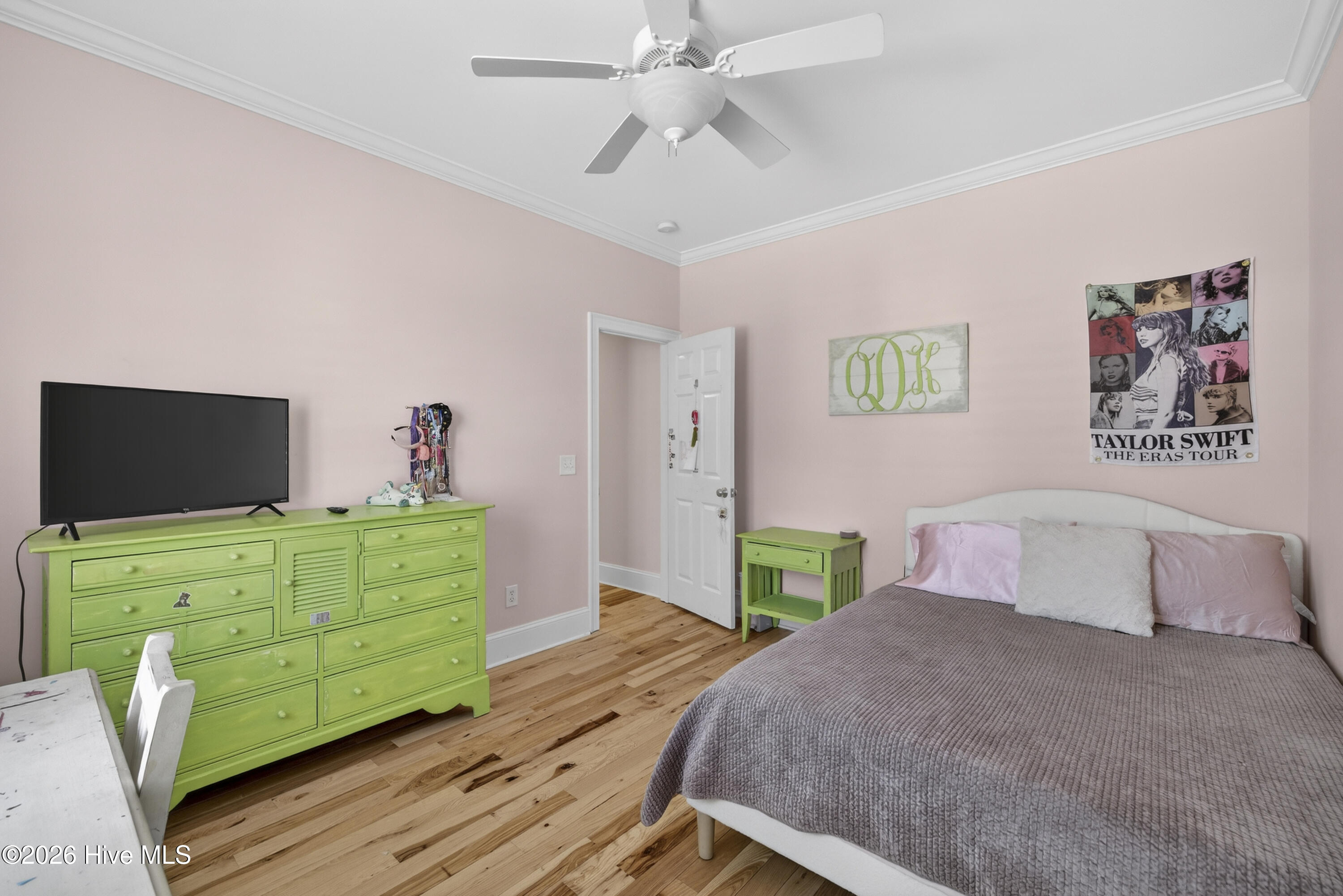 100564705 | Photo 29