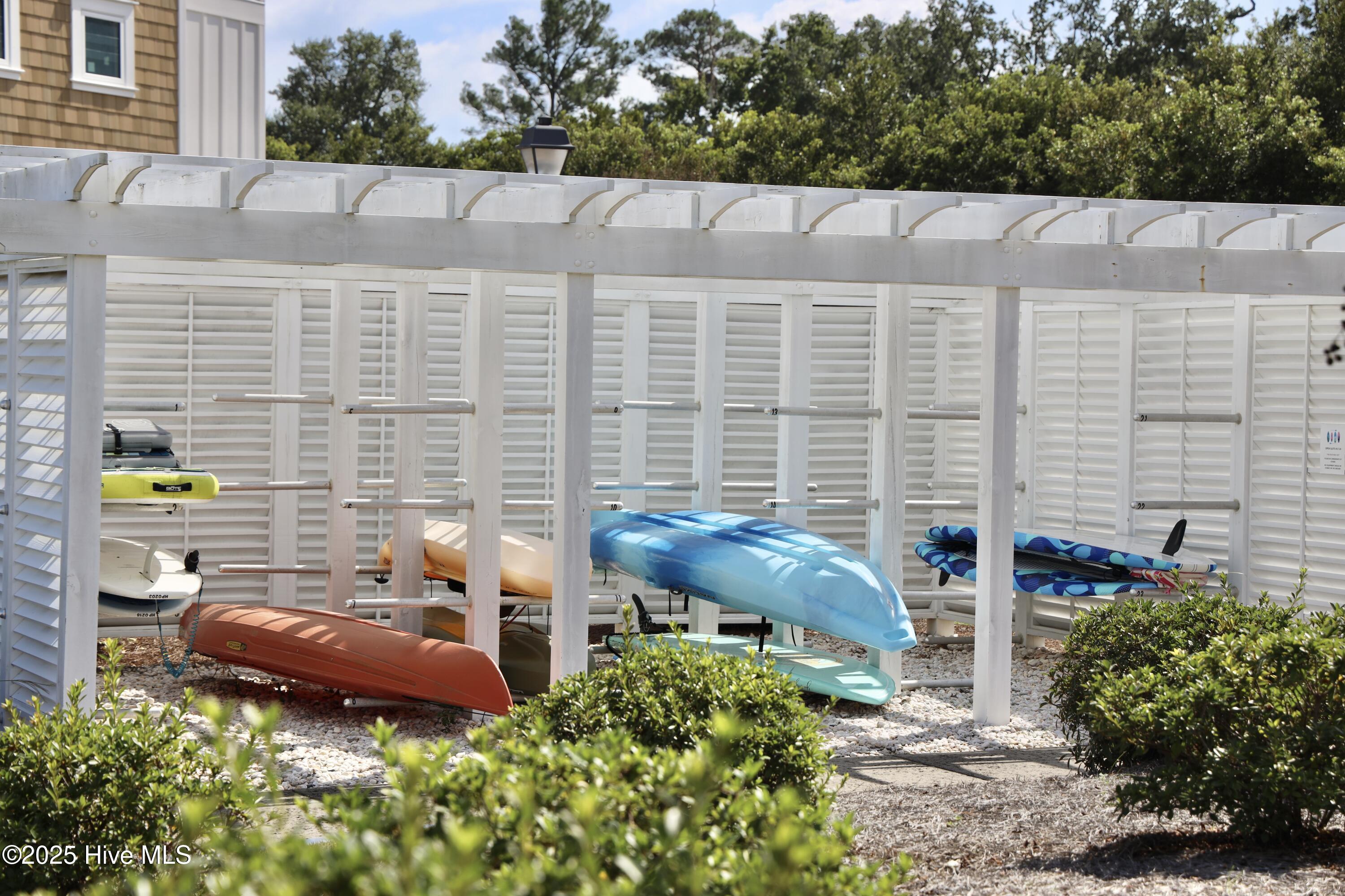 100534073 | Photo 65