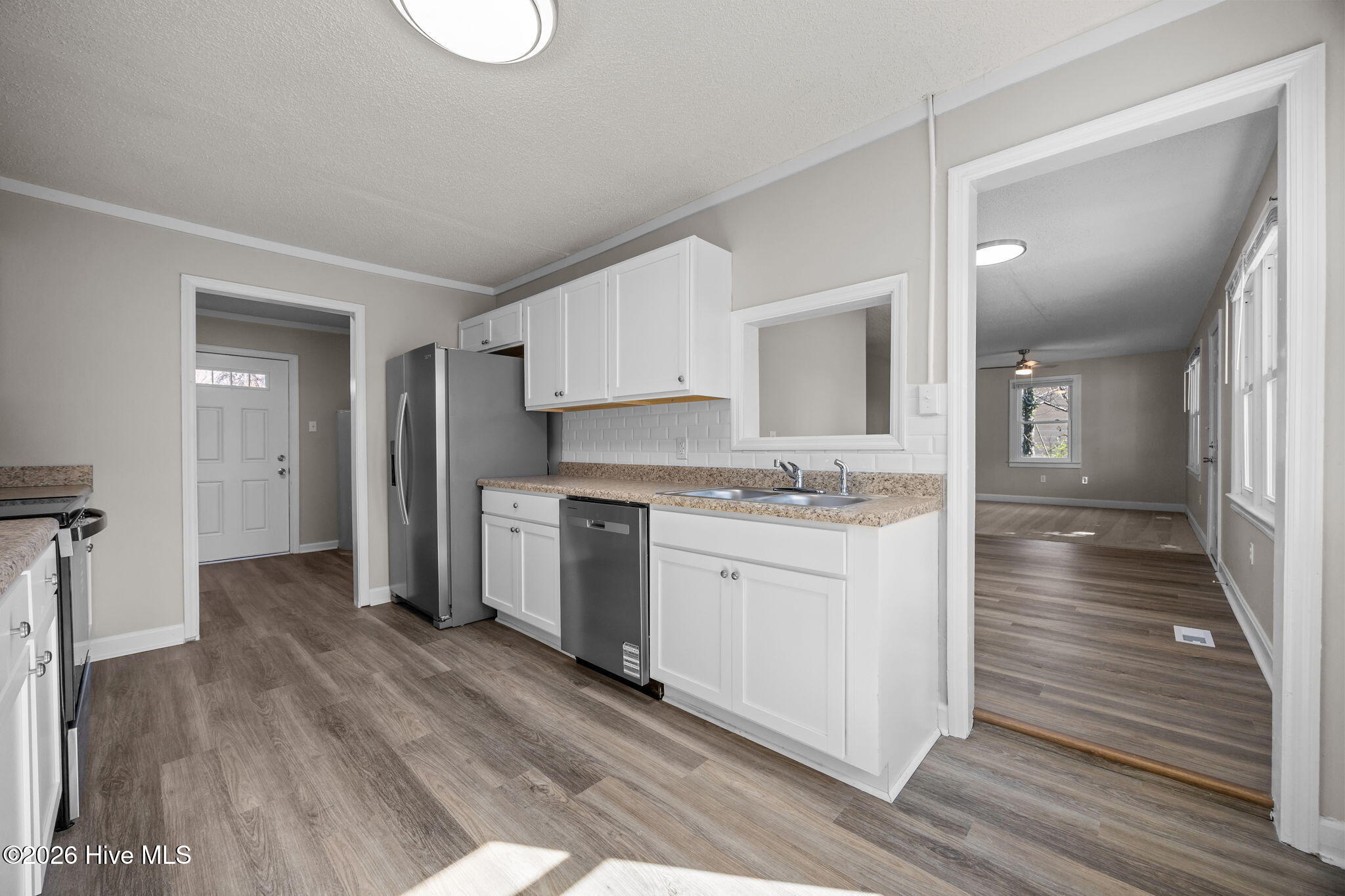 100553167 | Photo 22