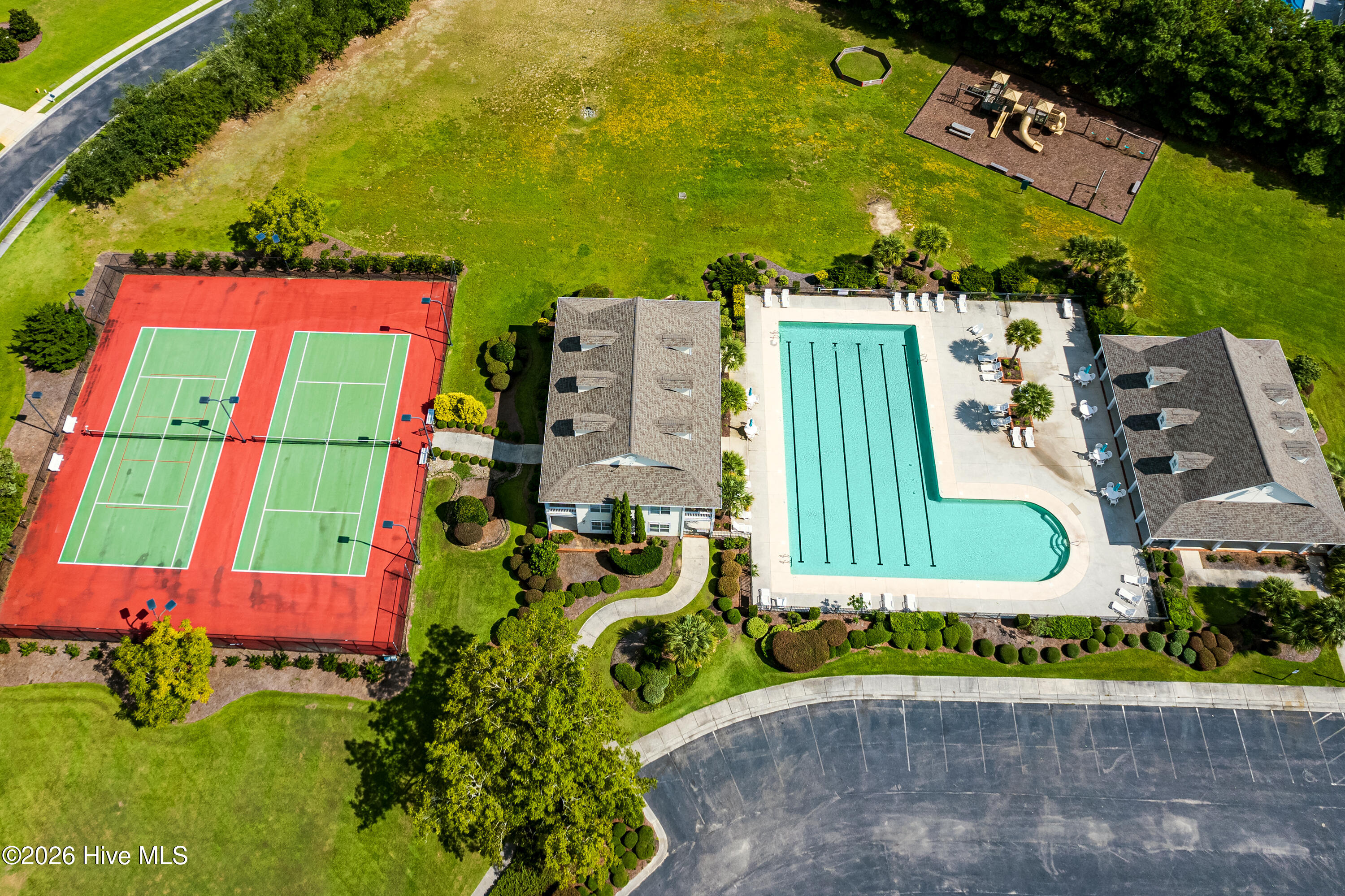 100570652 | Photo 24