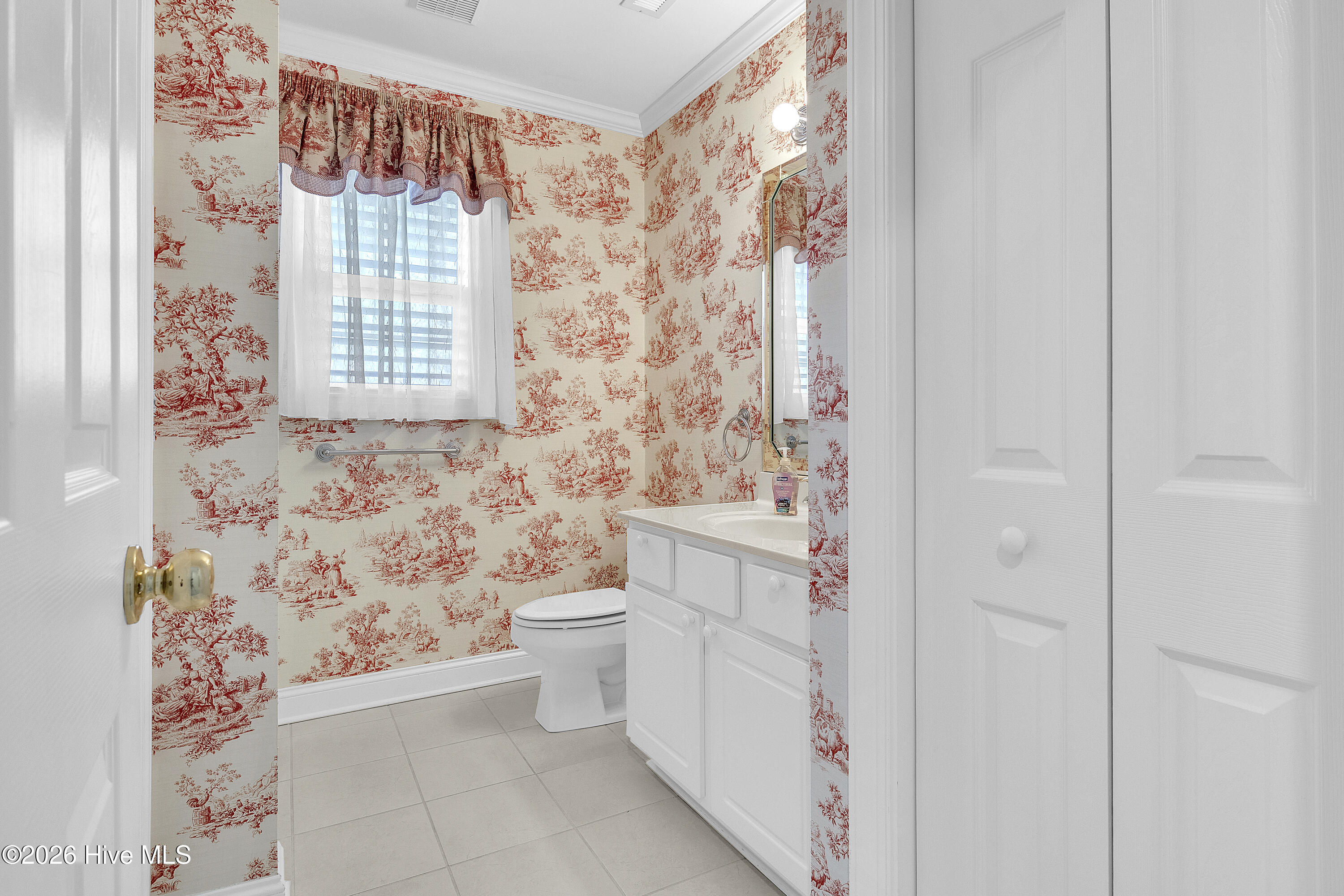 100549882 | Photo 34