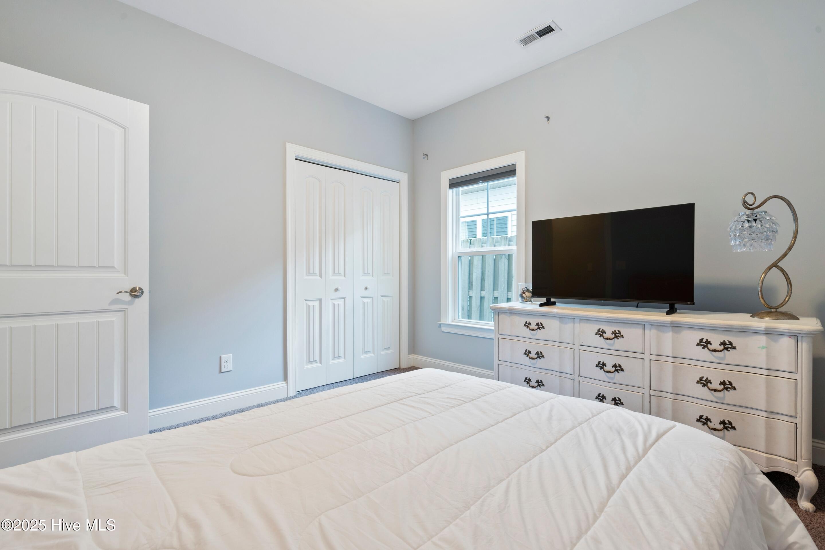 100539123 | Photo 34