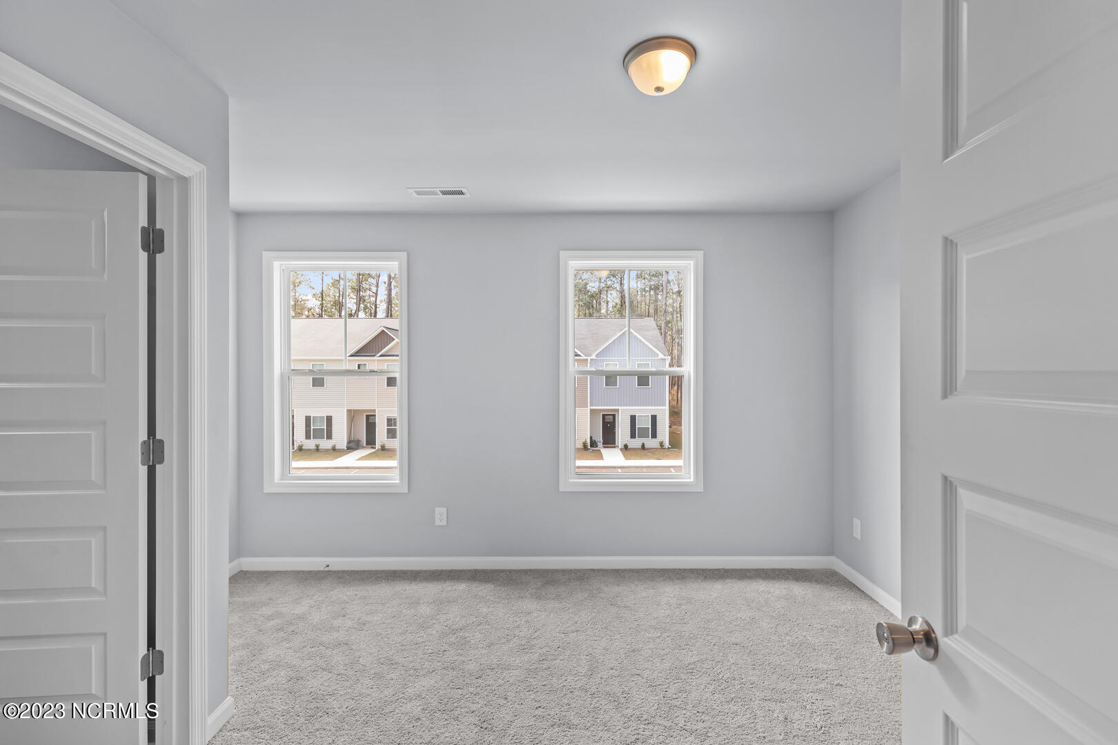 100555596 | Photo 26