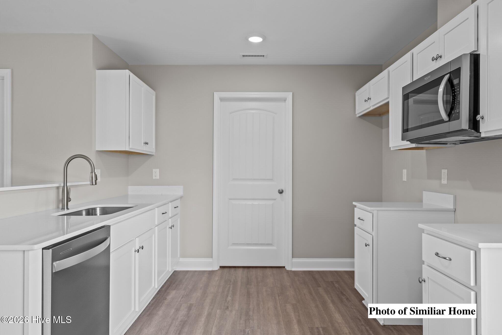 100566051 | Photo 22