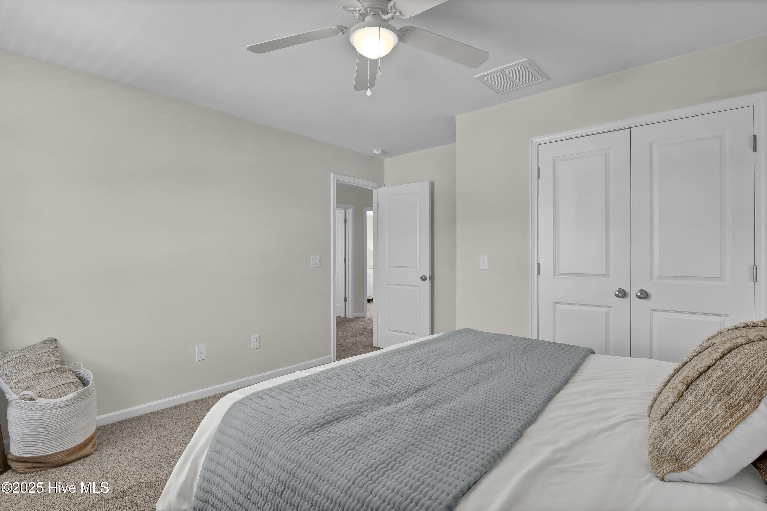 100537920 | Photo 28