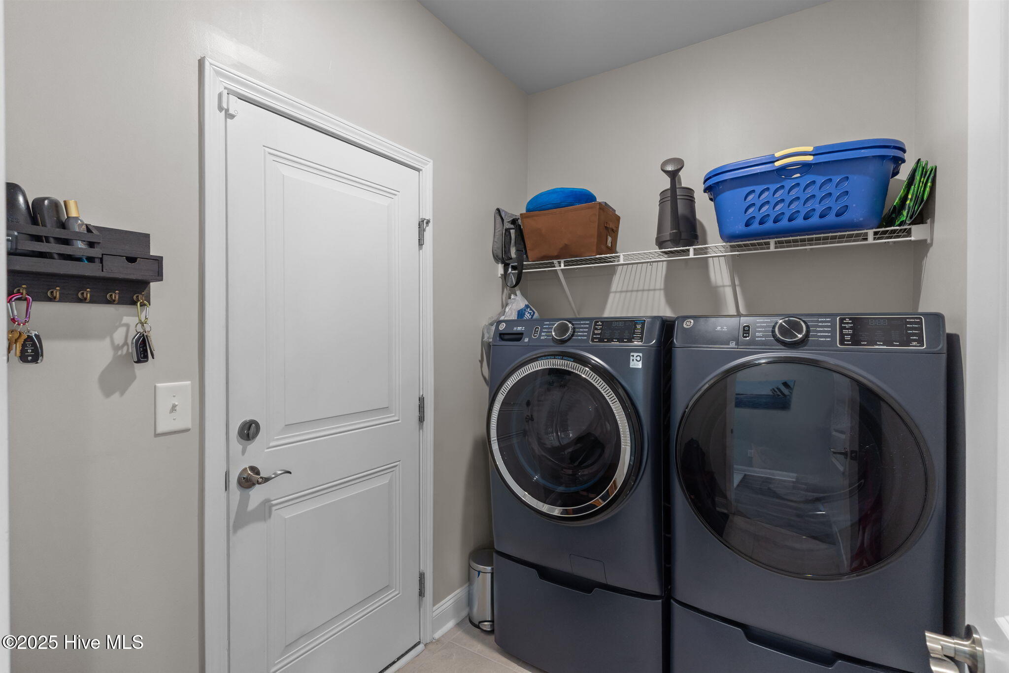 100531839 | Photo 48