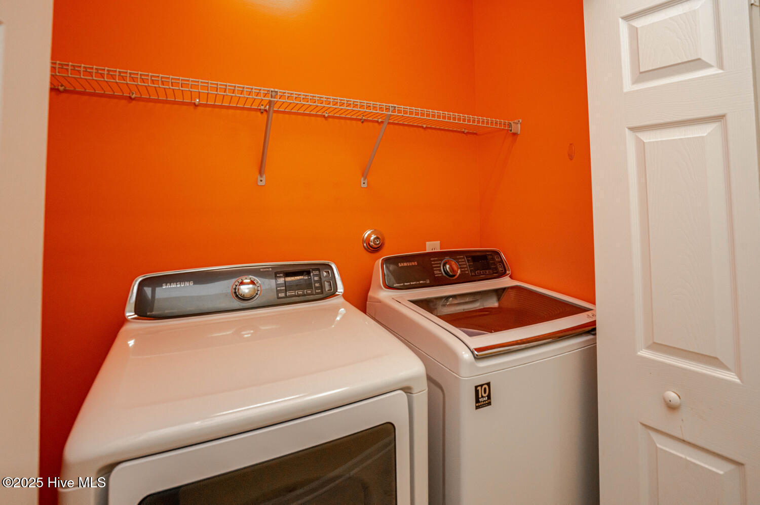 100530815 | Photo 14