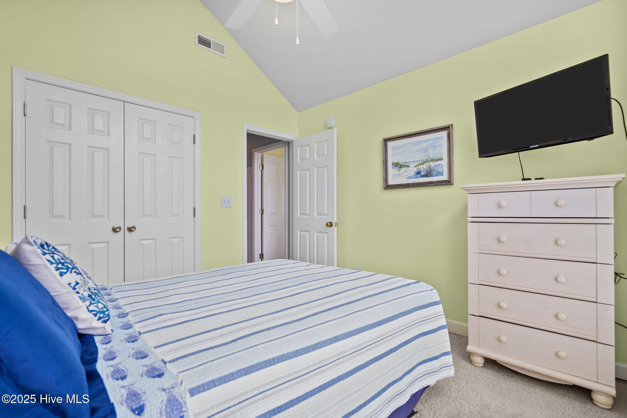 100531131 | Photo 39