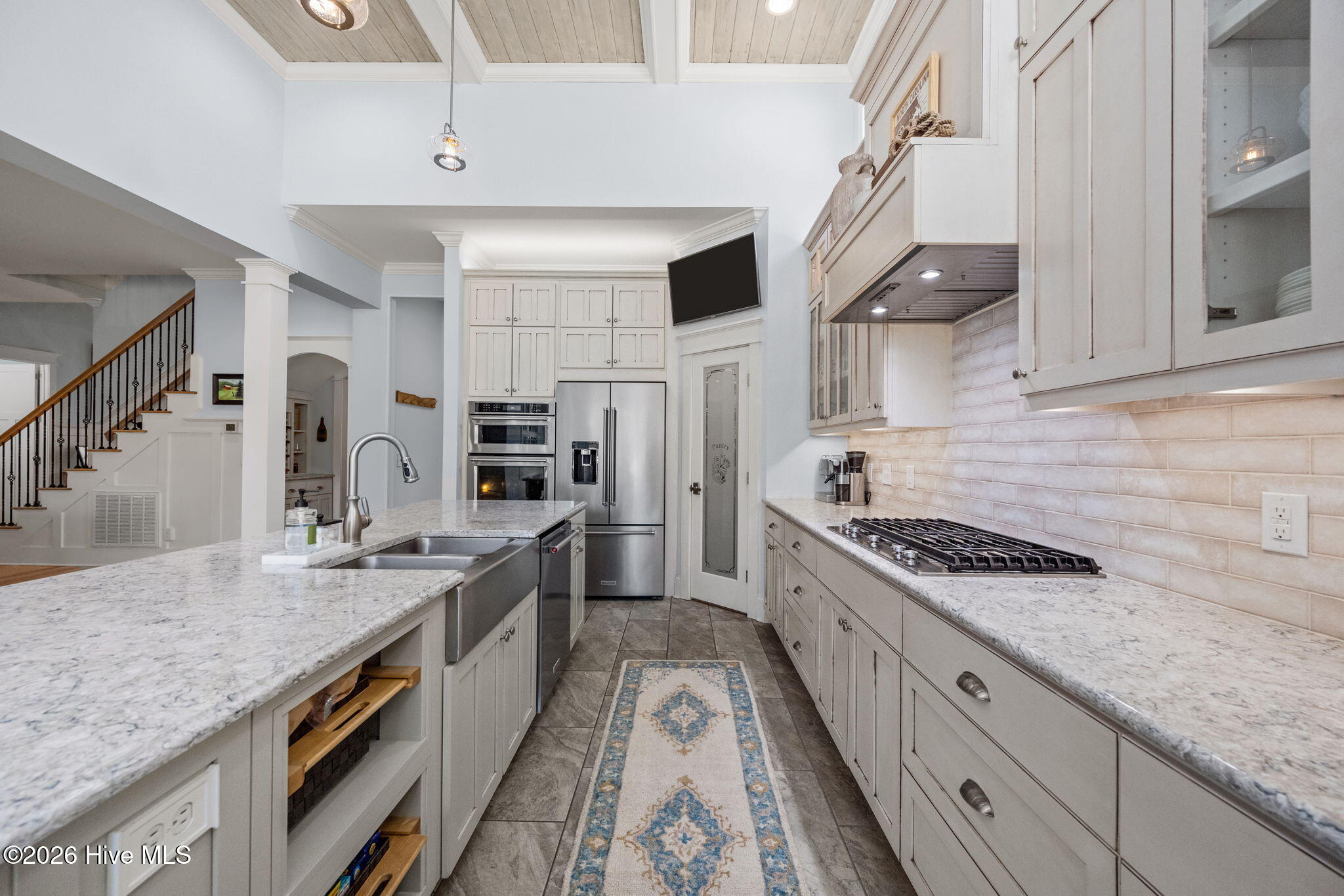 100554318 | Photo 25