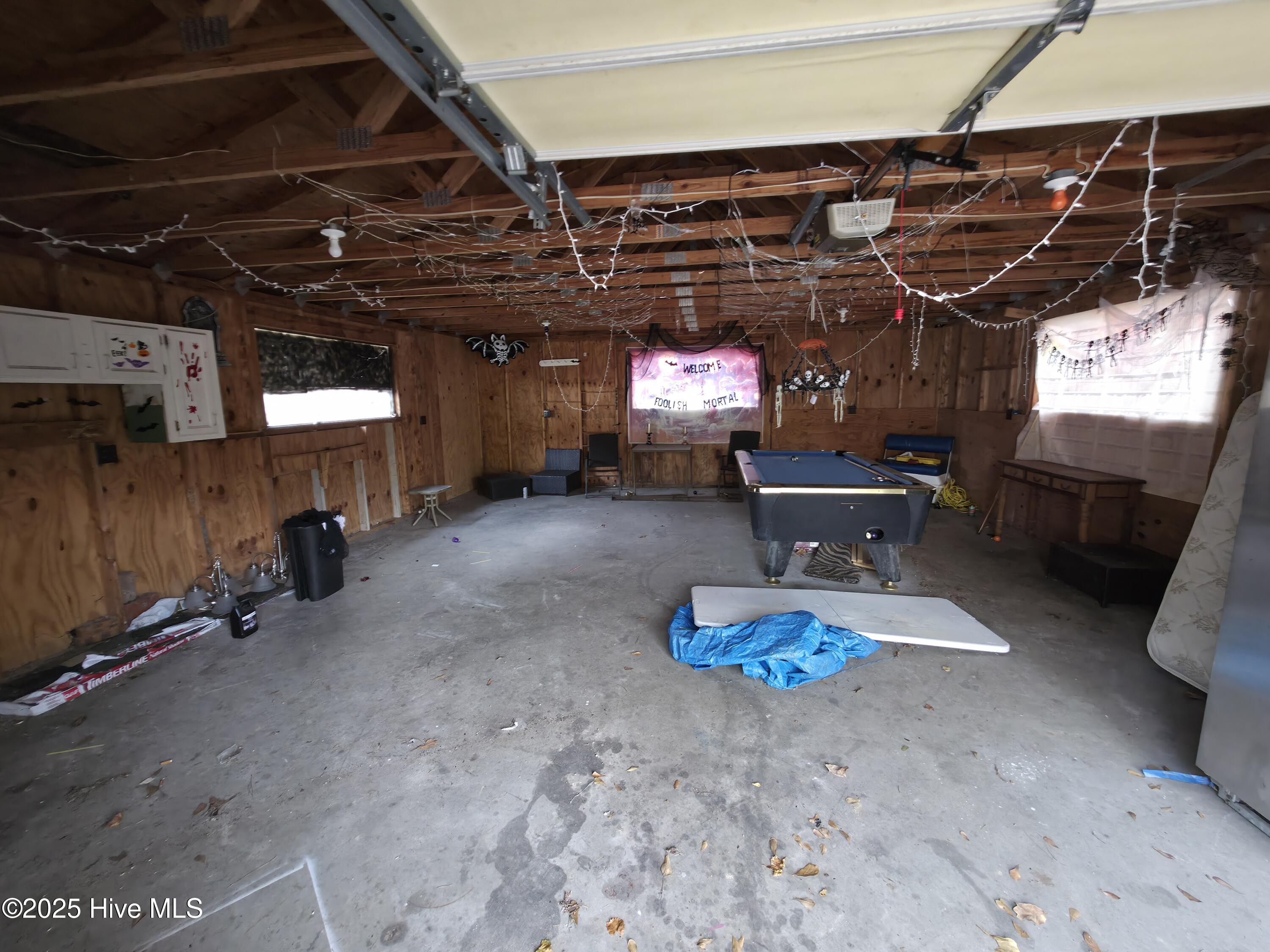 100543220 | Photo 28