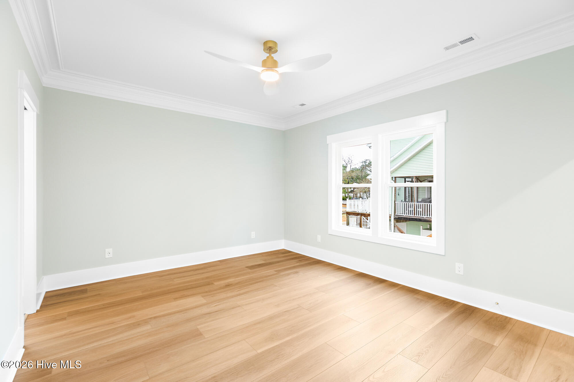 100516902 | Photo 45