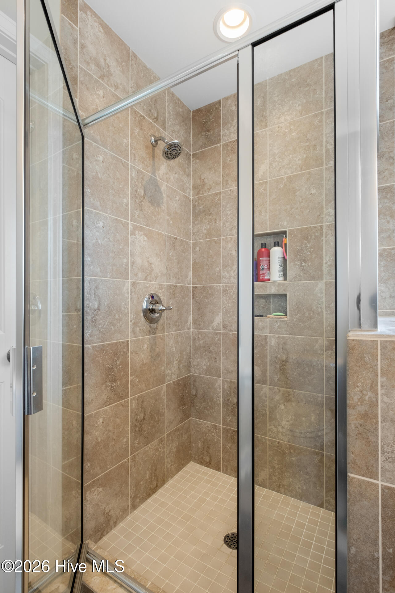 100552909 | Photo 33