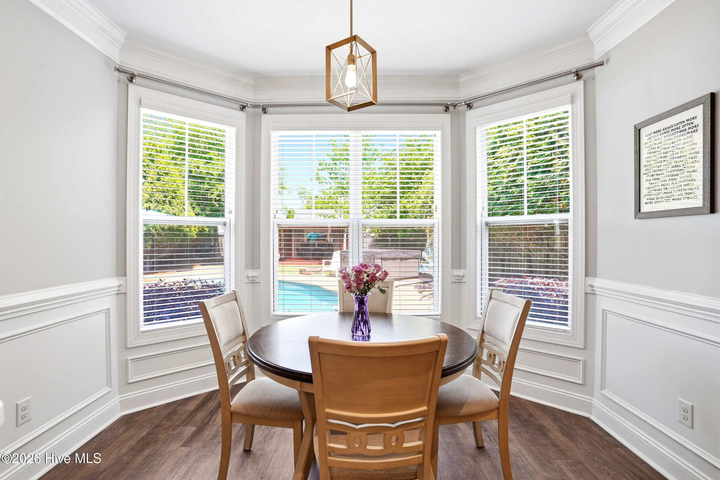 100570216 | Photo 17