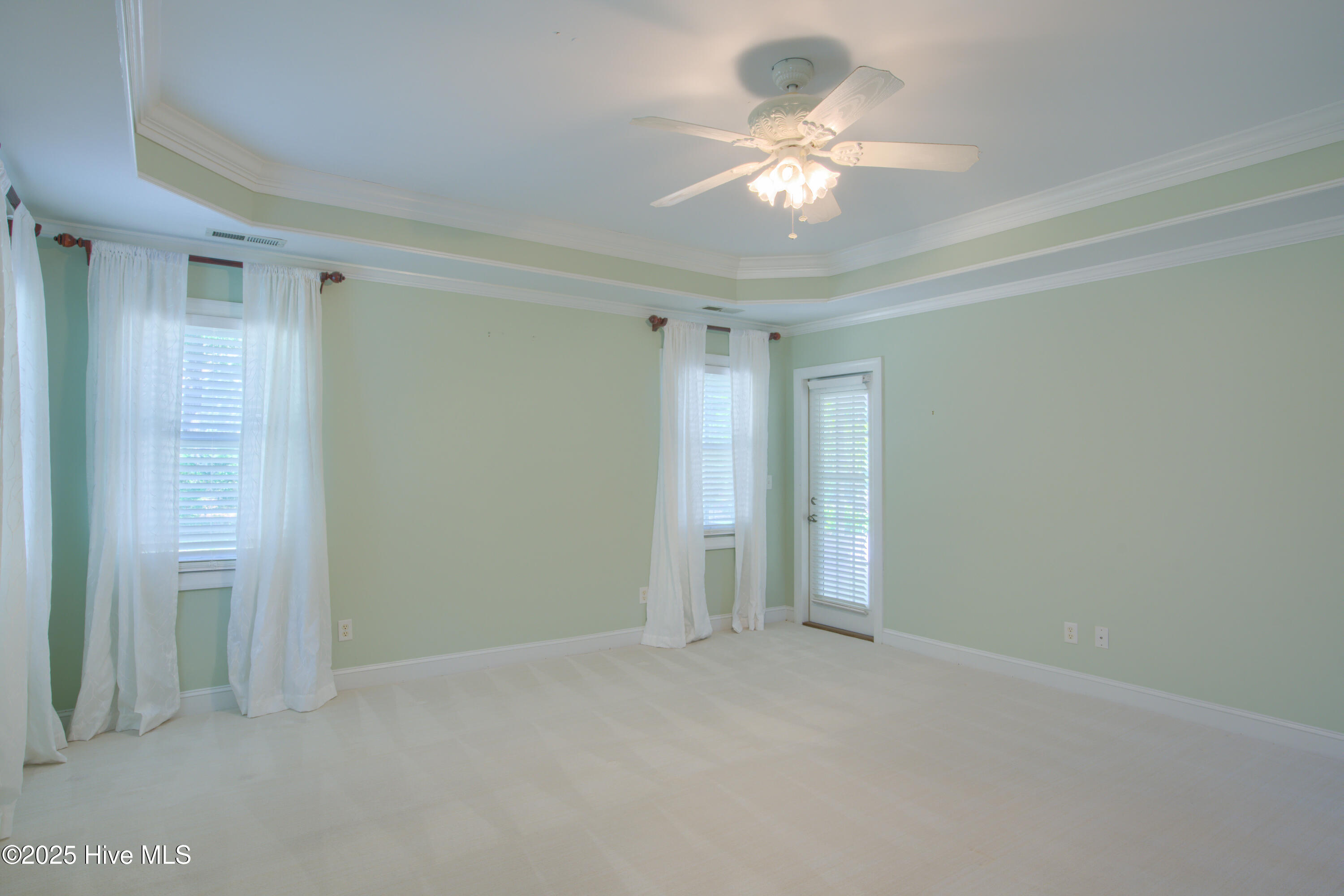 100515655 | Photo 24