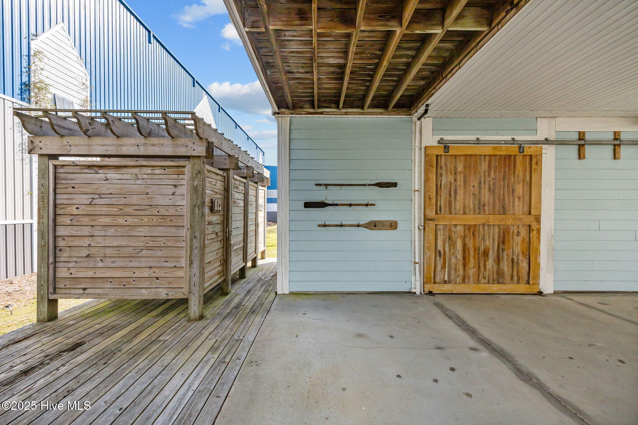 100543033 | Photo 39