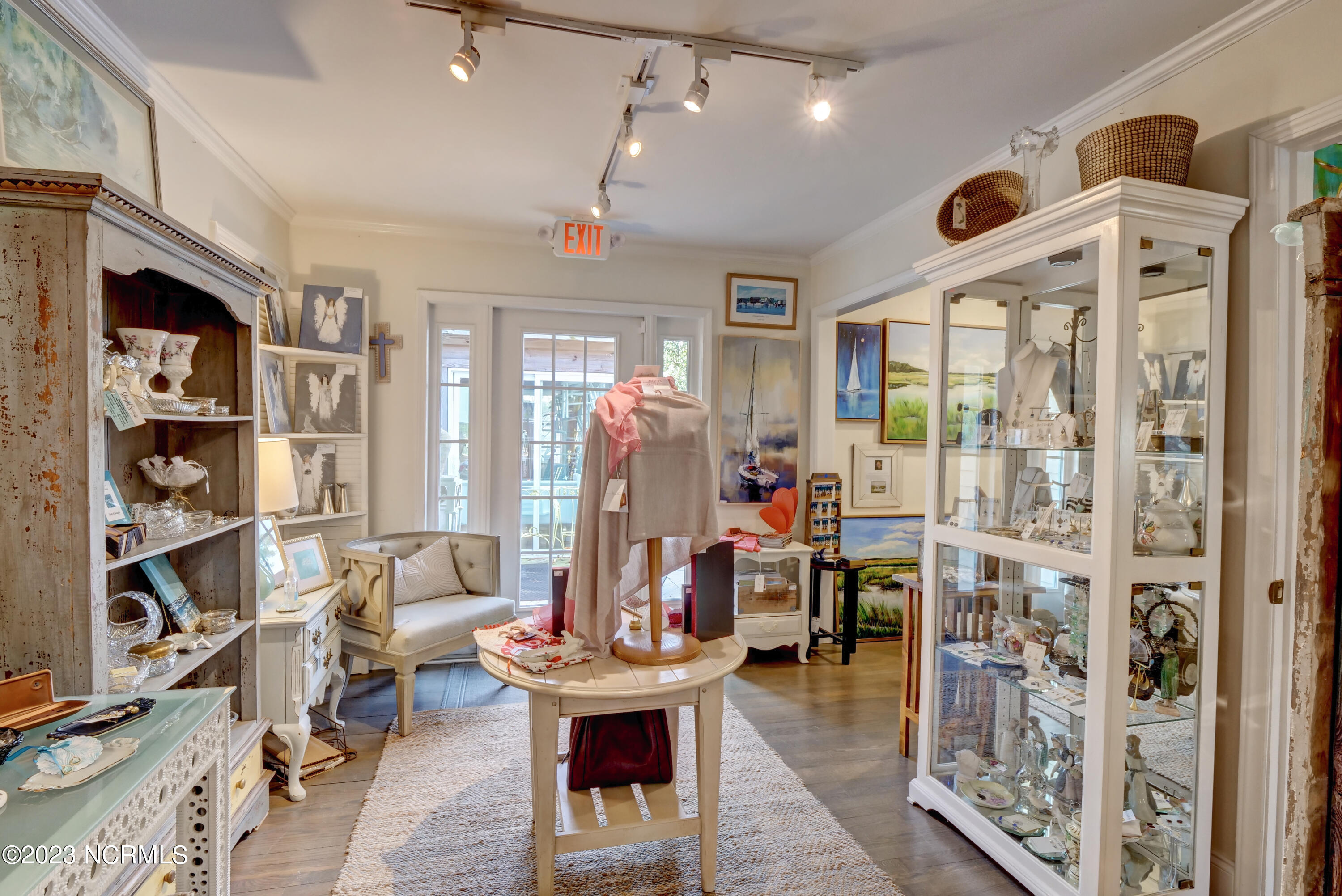 100516487 | Photo 15