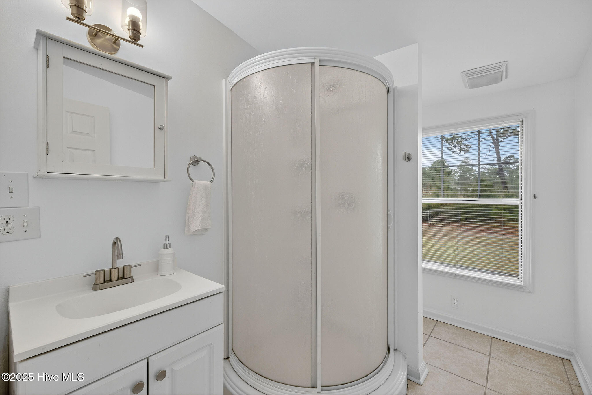 100539132 | Photo 23