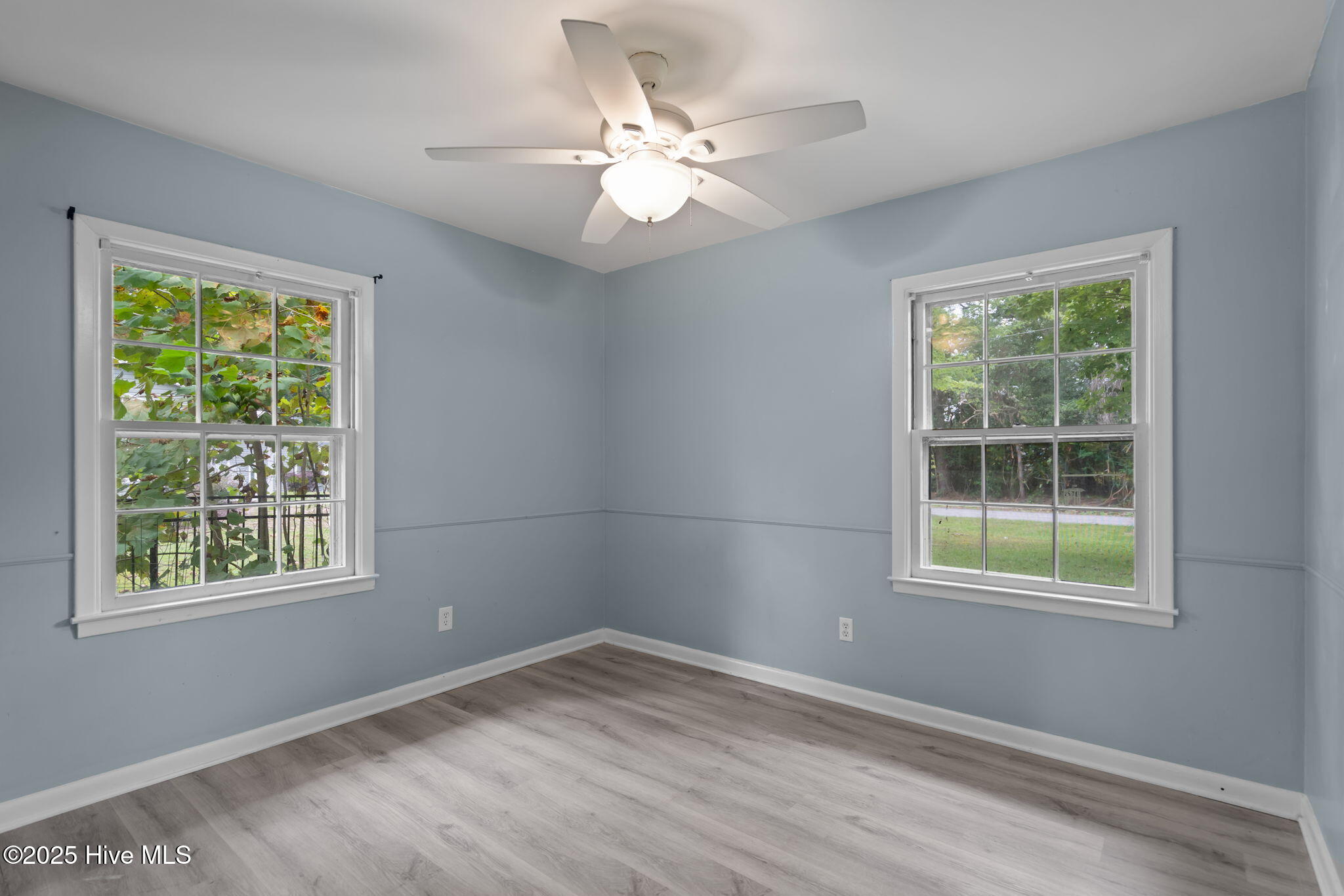 100531423 | Photo 32