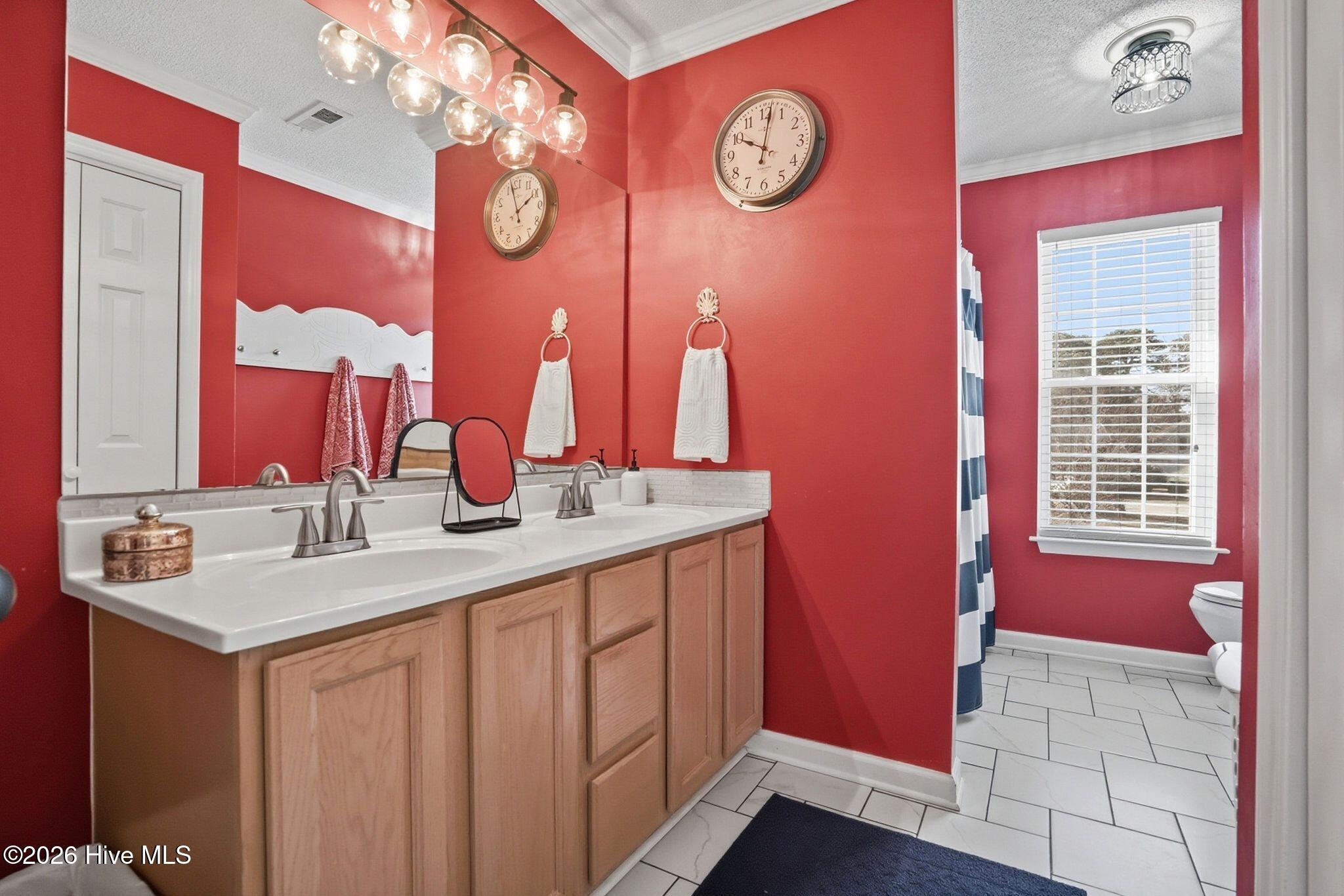 100557423 | Photo 48