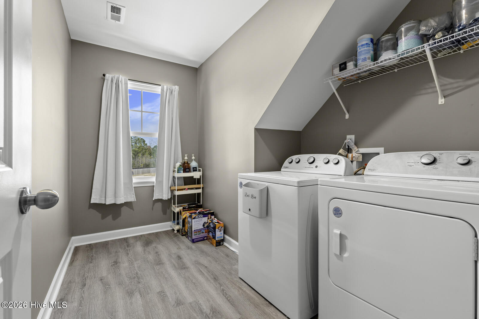 100562382 | Photo 15