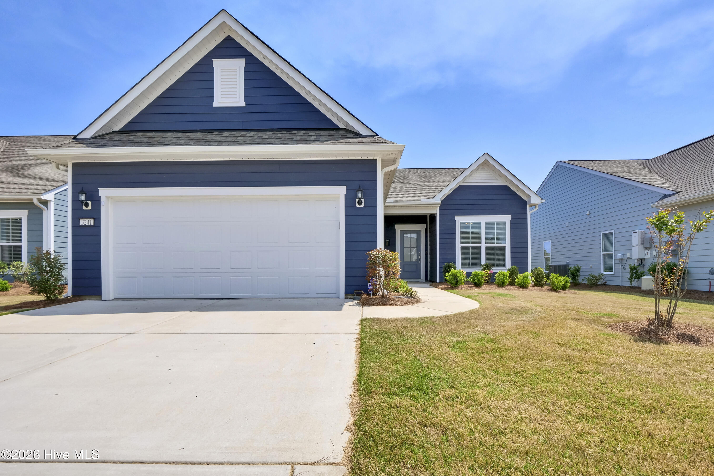 100552625 | Photo 30