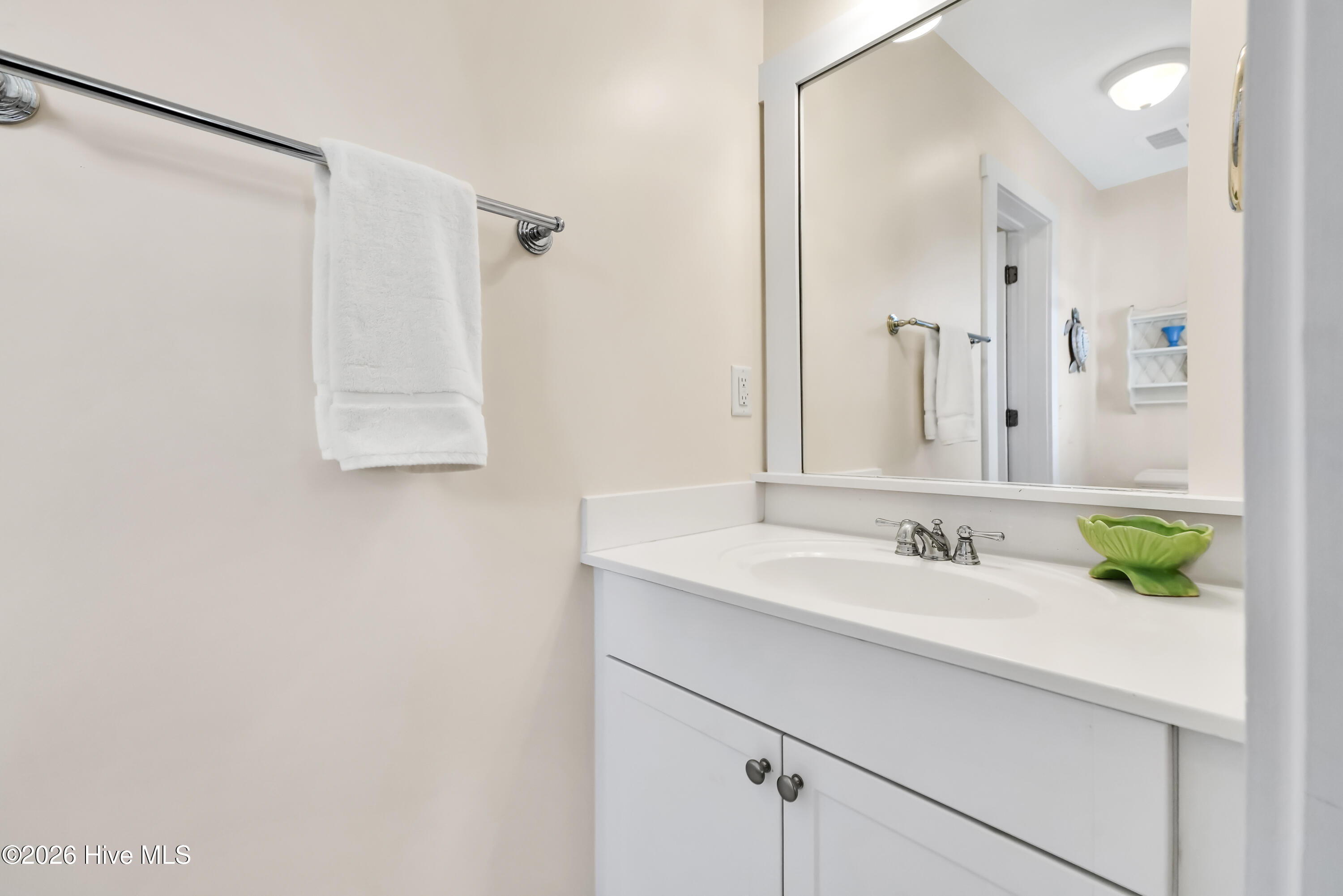 100562457 | Photo 52