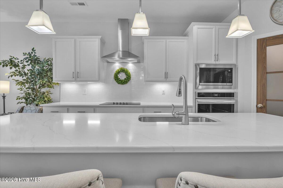 100560173 | Photo 27