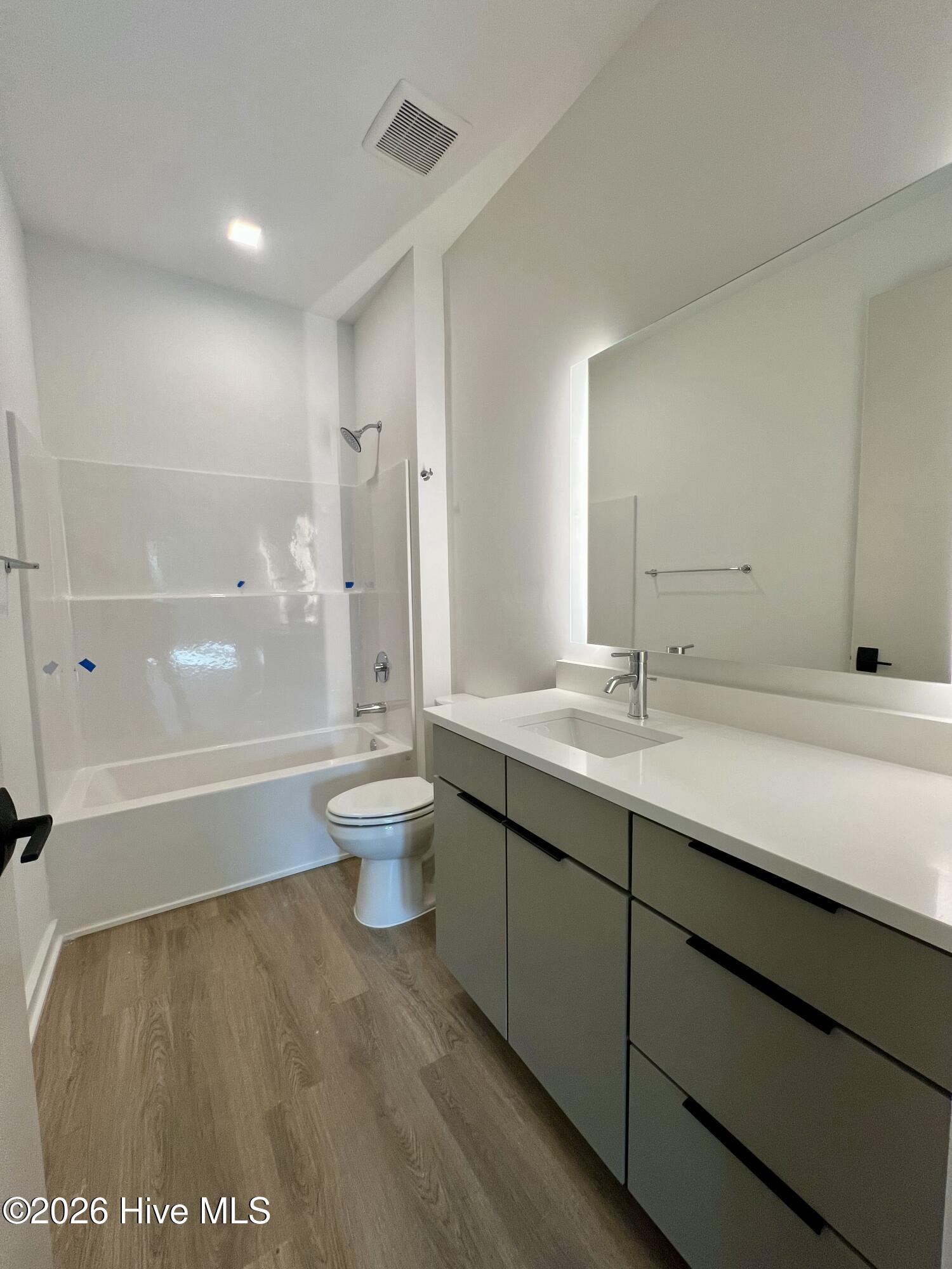 100547267 | Photo 12