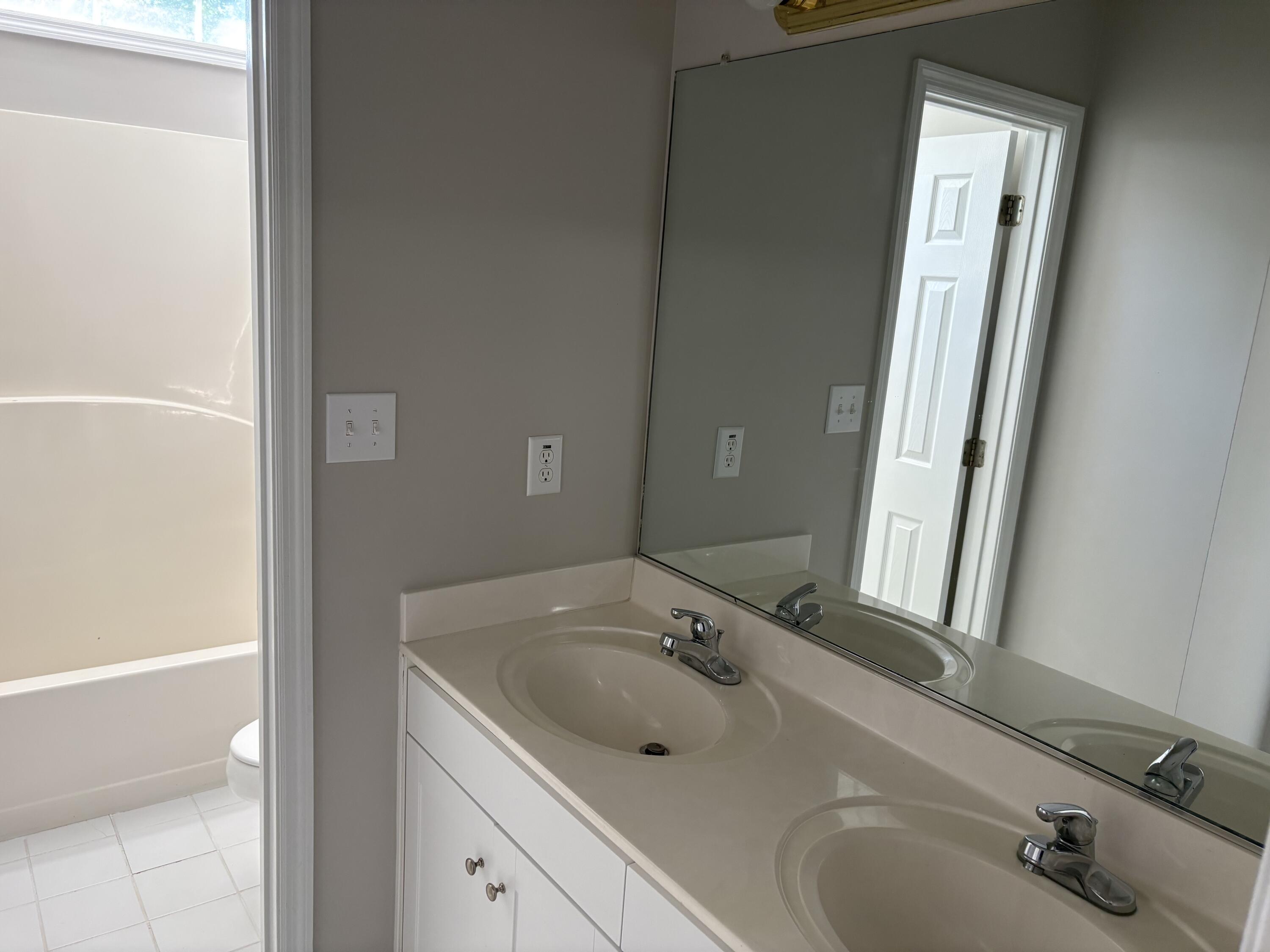 Bathroom Jack & Jill