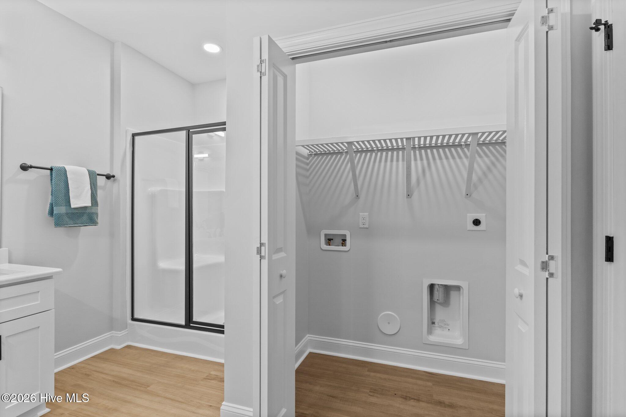 100564652 | Photo 20