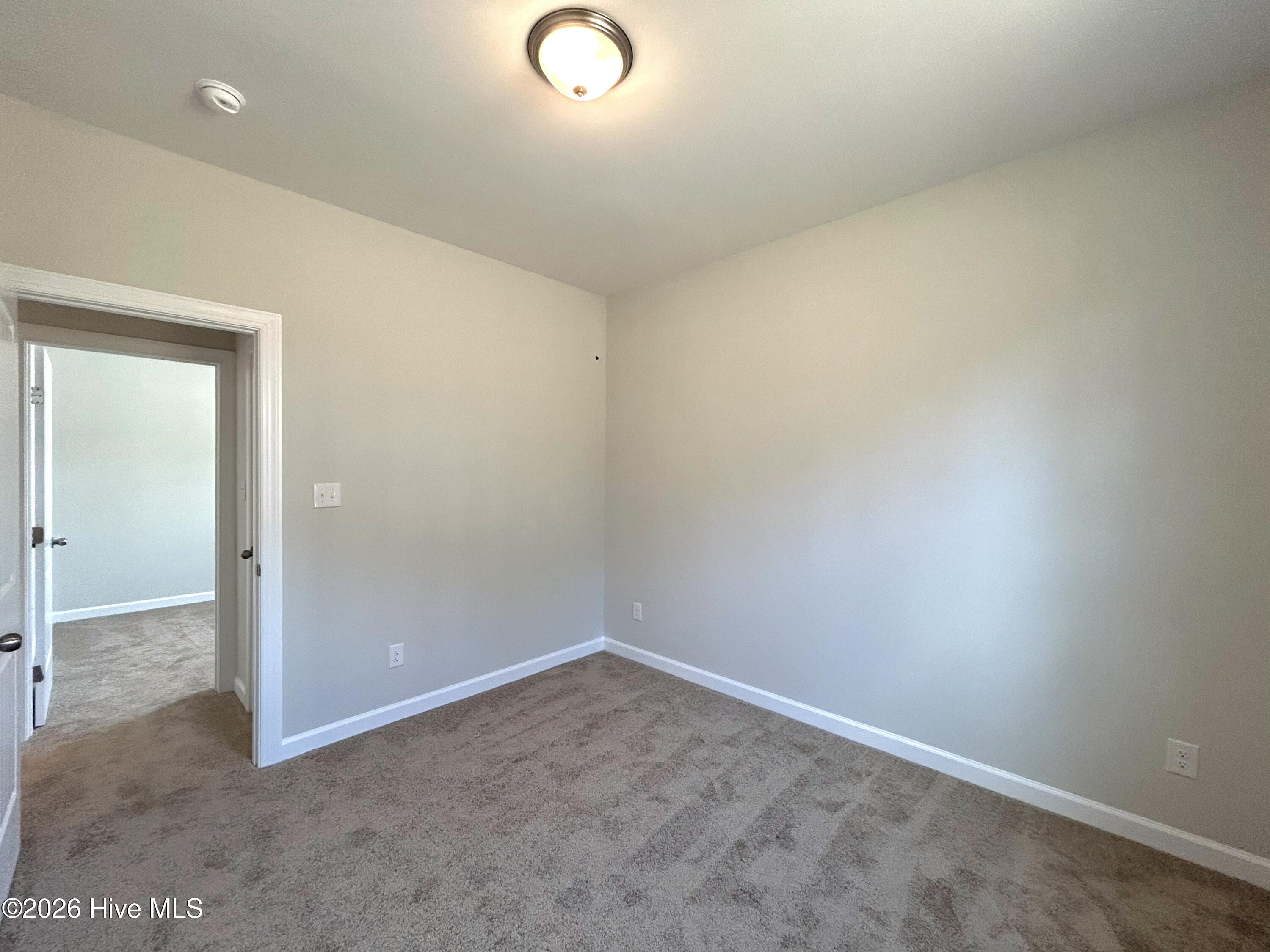 100560362 | Photo 48