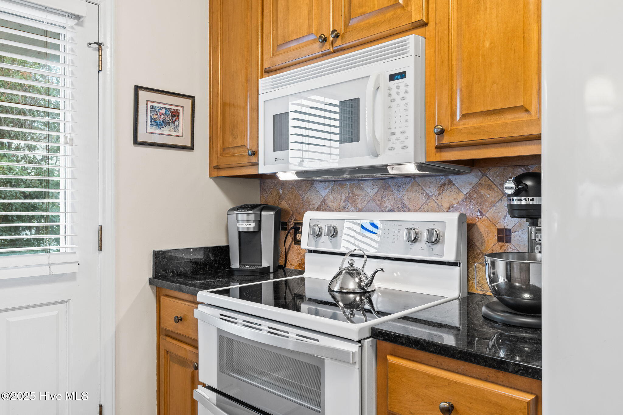 100545689 | Photo 15