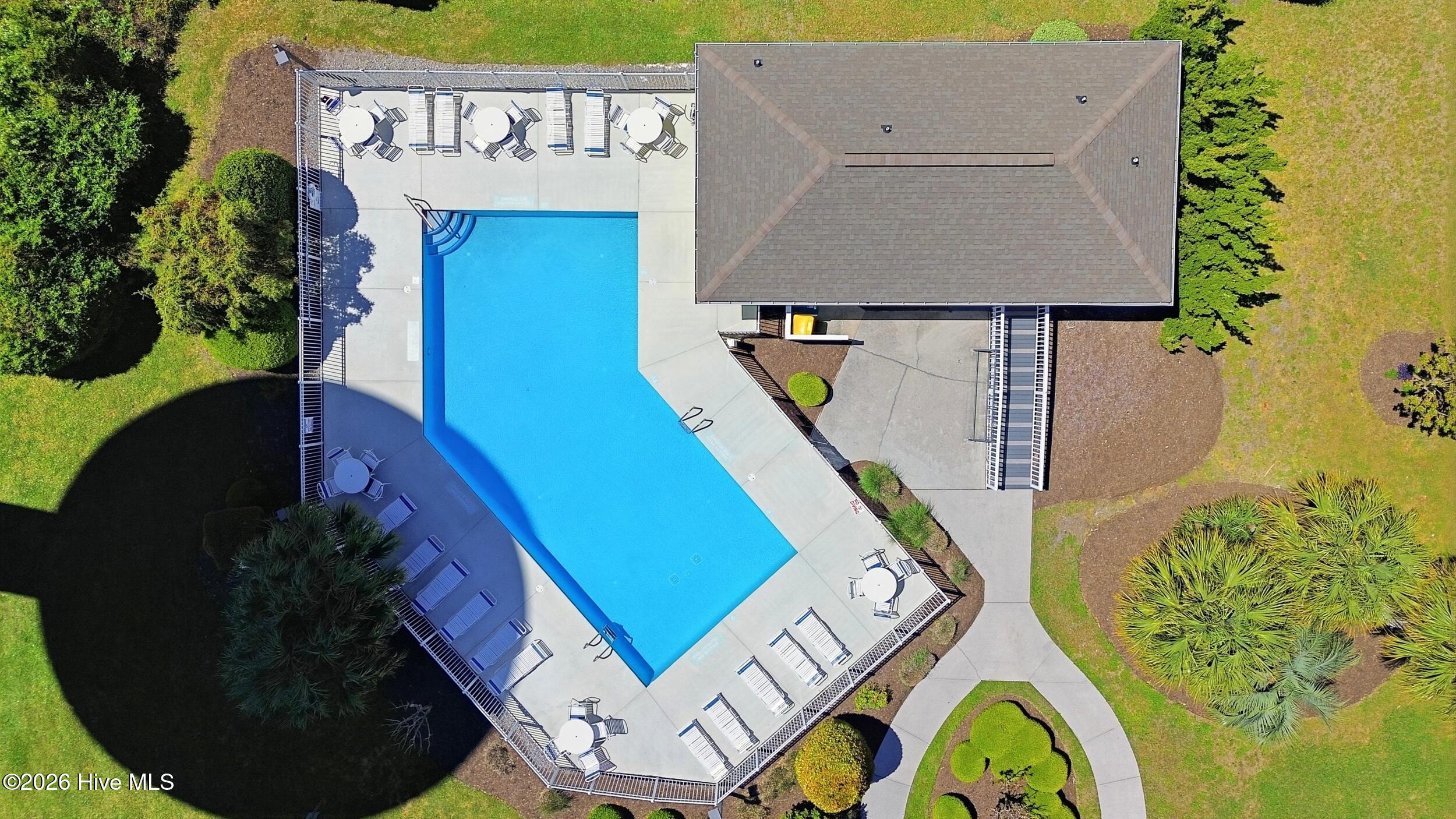 100566721 | Photo 37