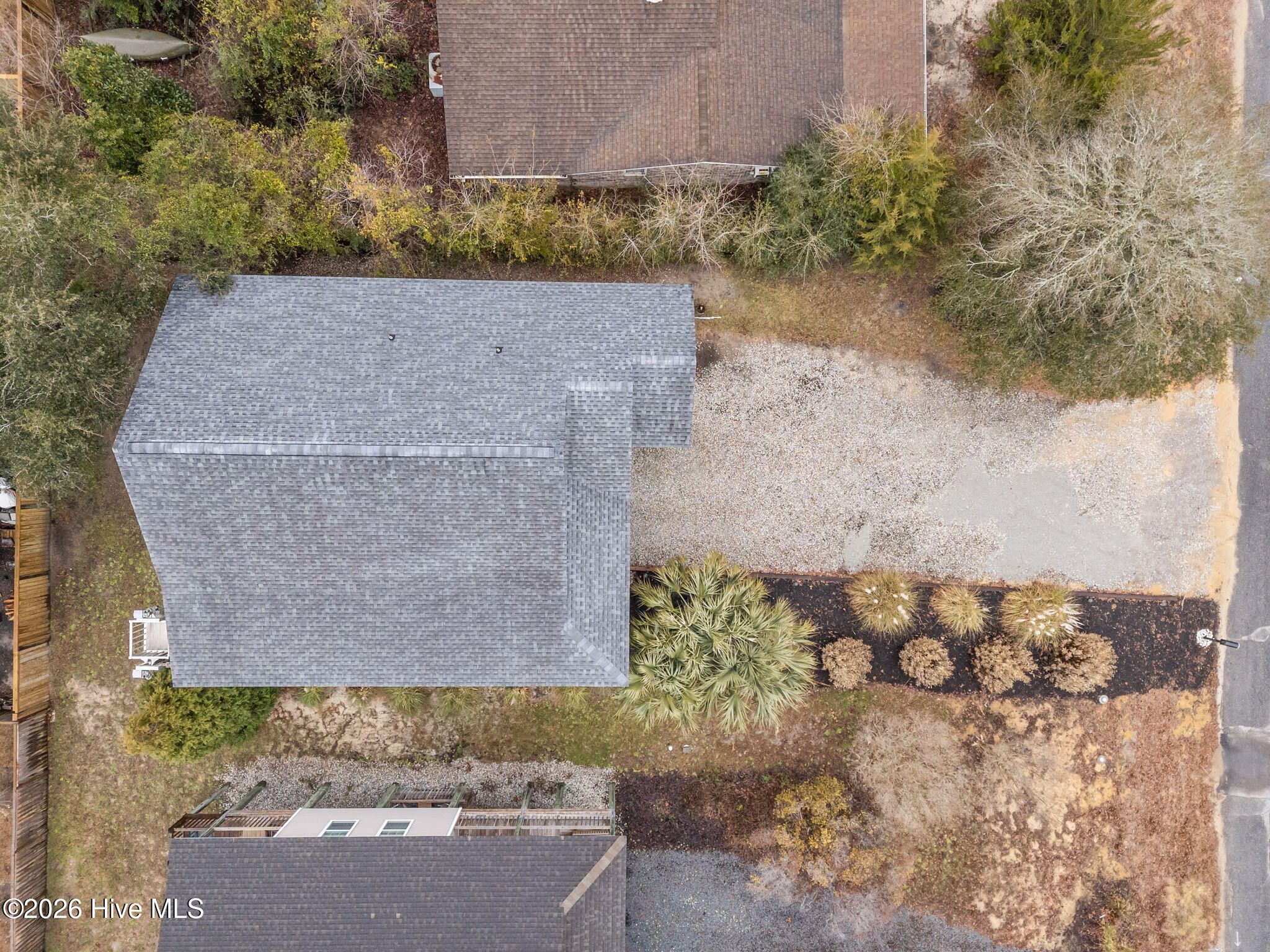 100553265 | Photo 40