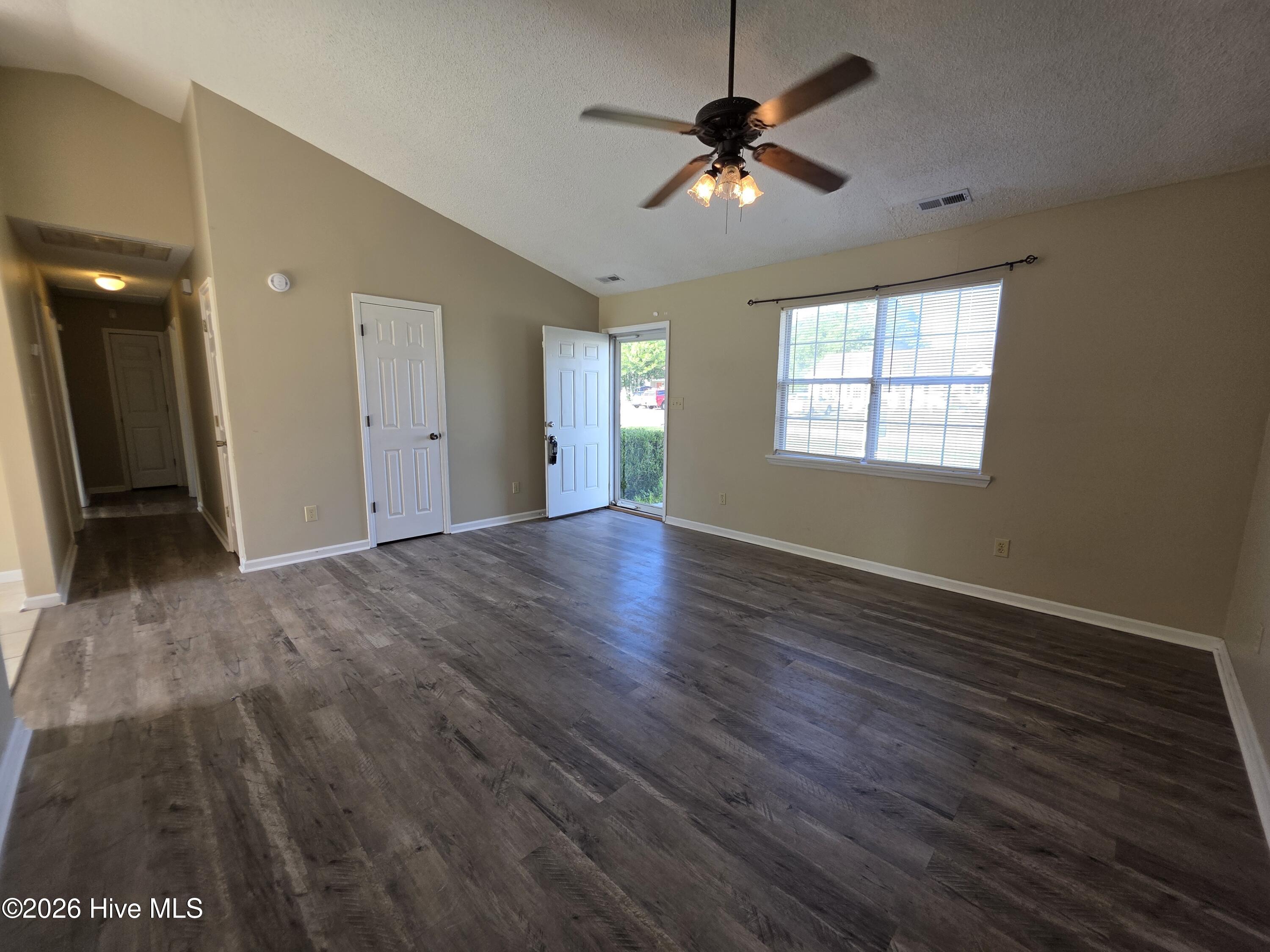 206 S Ginger Drive,Hubert