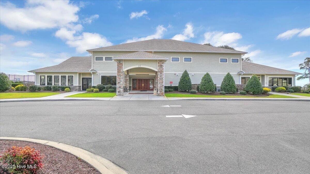 100505838 | Photo 71