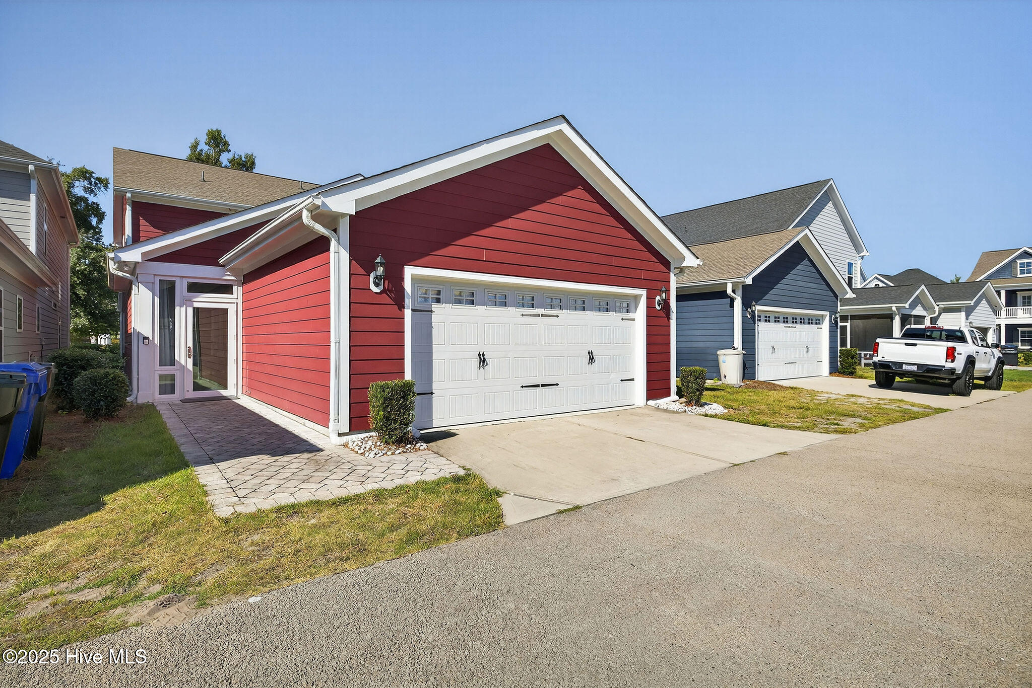 100529833 | Photo 43