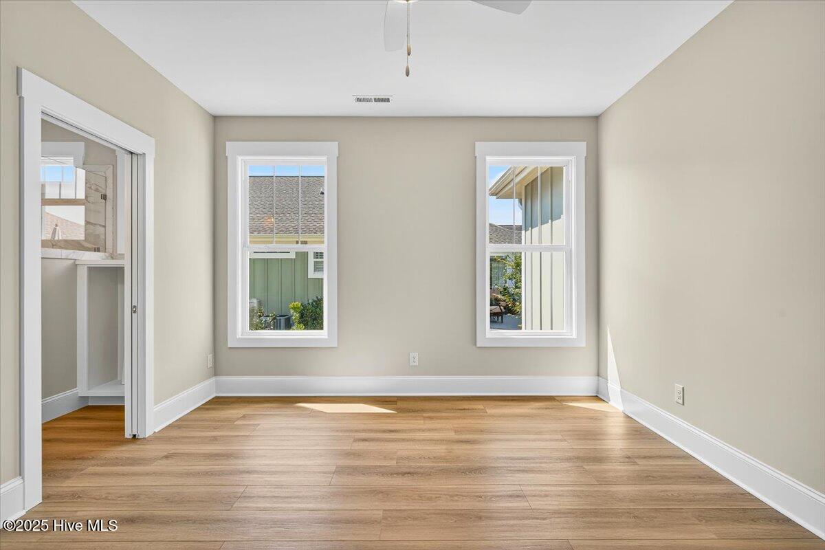 100504765 | Photo 35