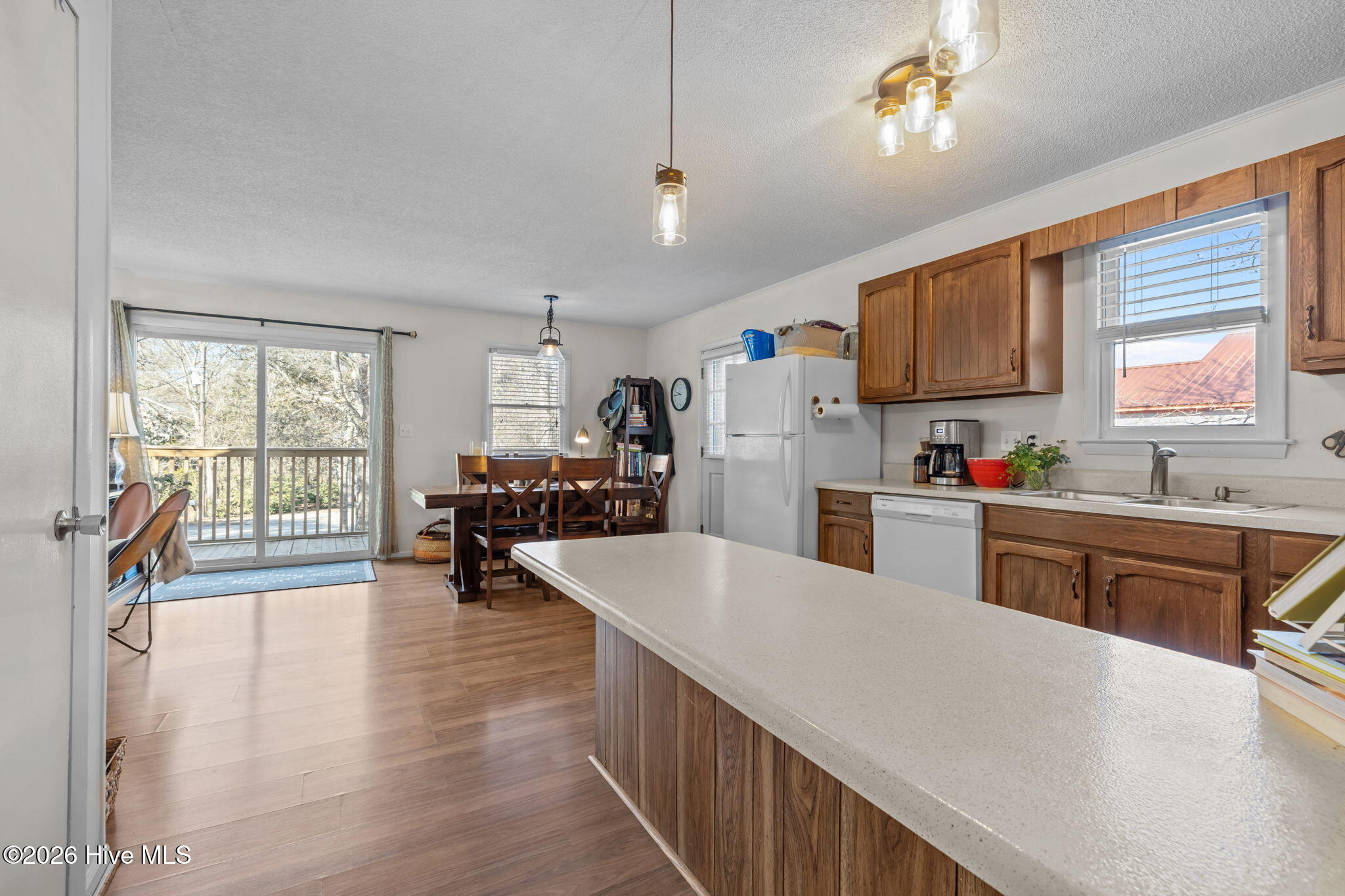 100556660 | Photo 14