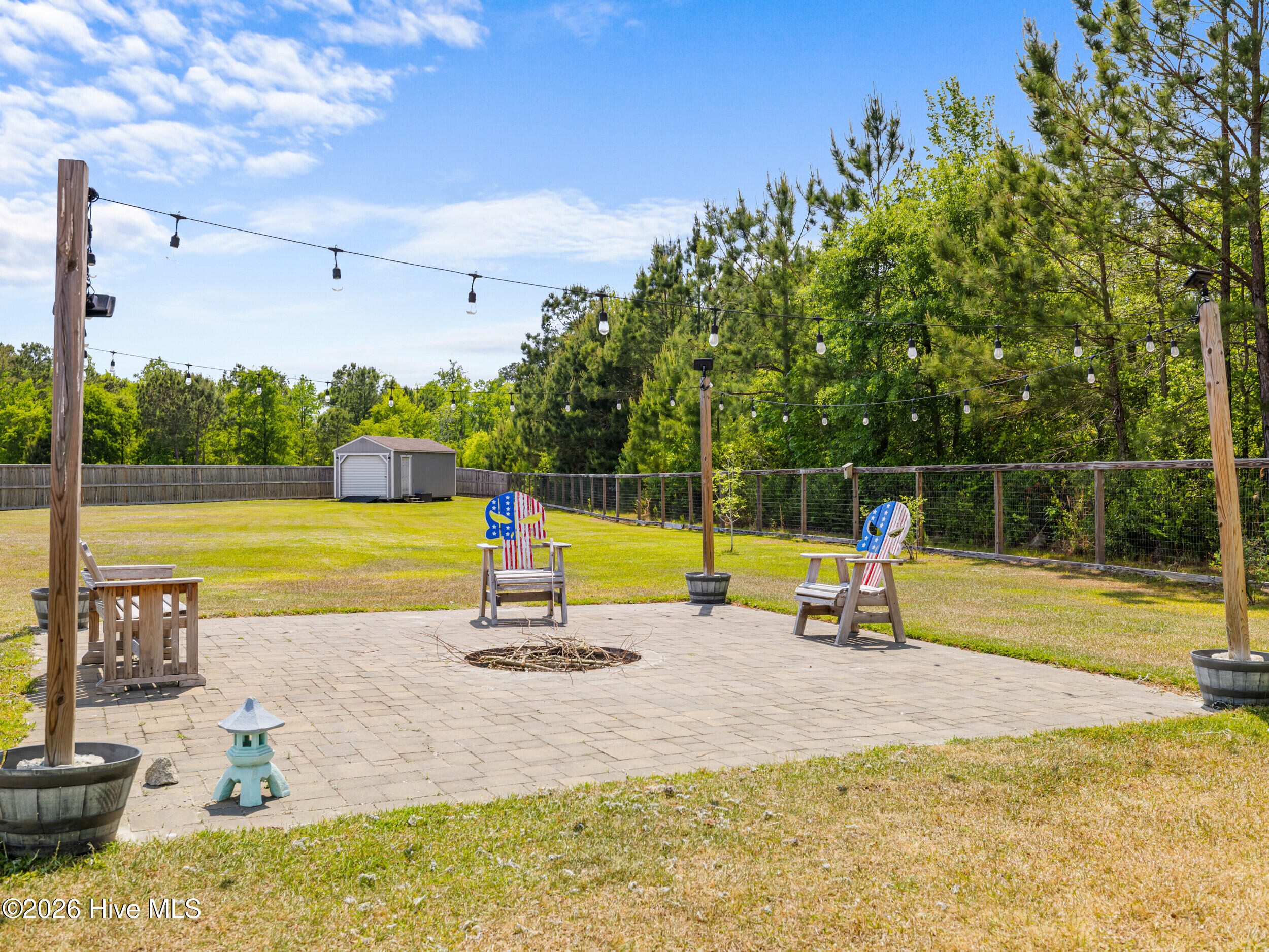 100570237 | Photo 13